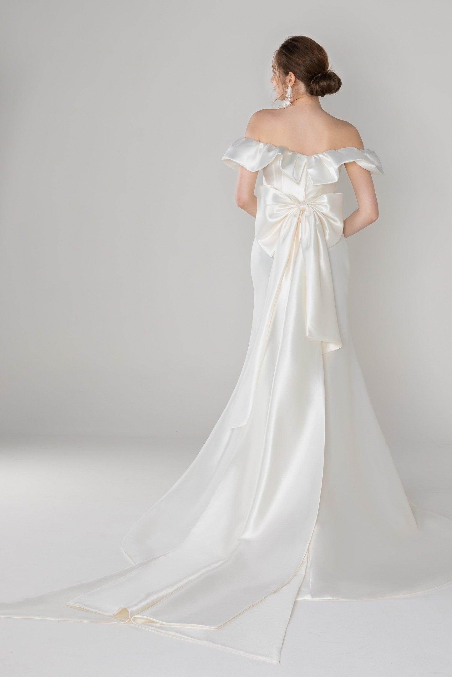 Trumpet-Mermaid Court Train Mikado Wedding Dress CW2522 - COCOMELODY