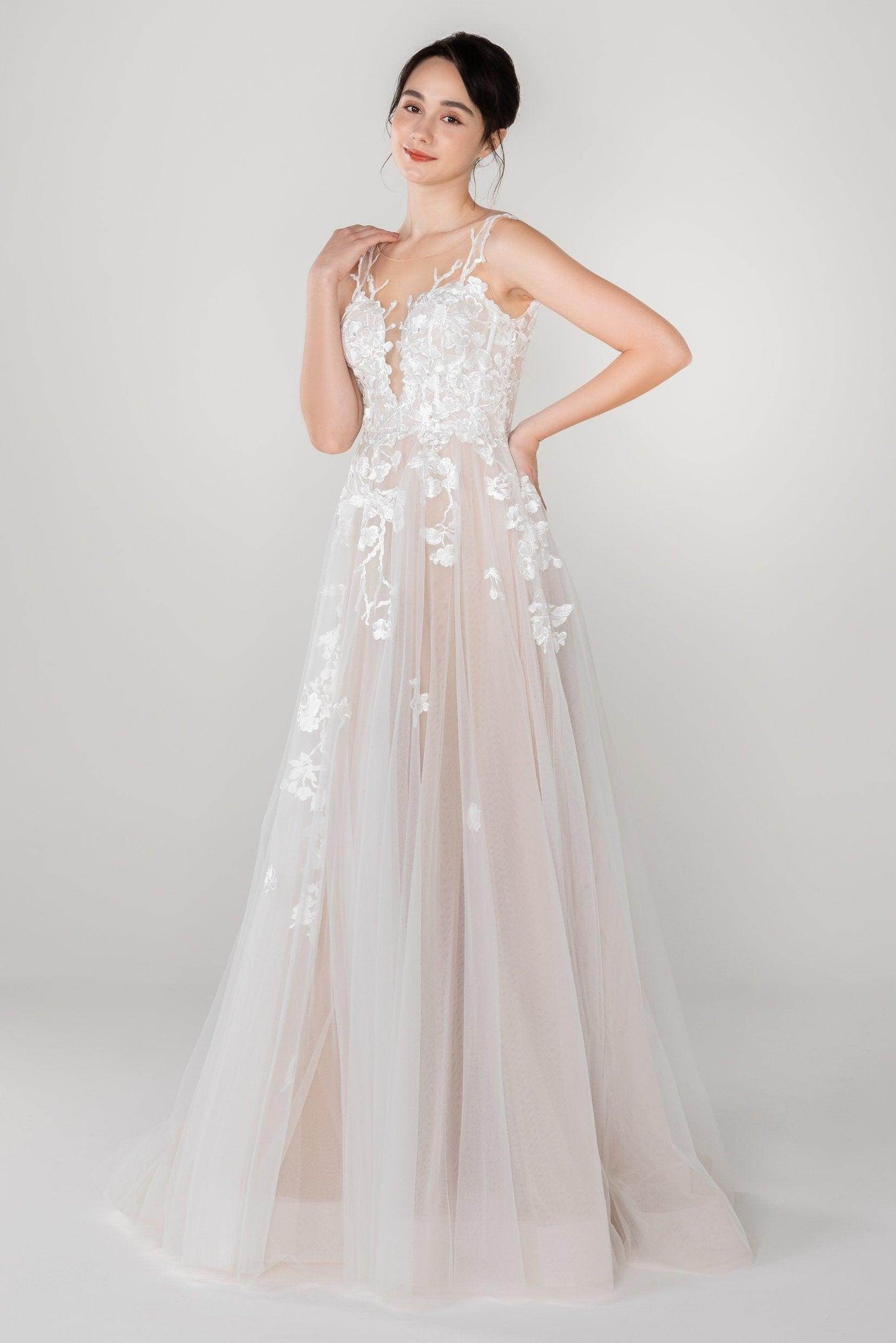 A-Line Sweep-Brush Train Tulle Lace Wedding Dress CW2534 - COCOMELODY