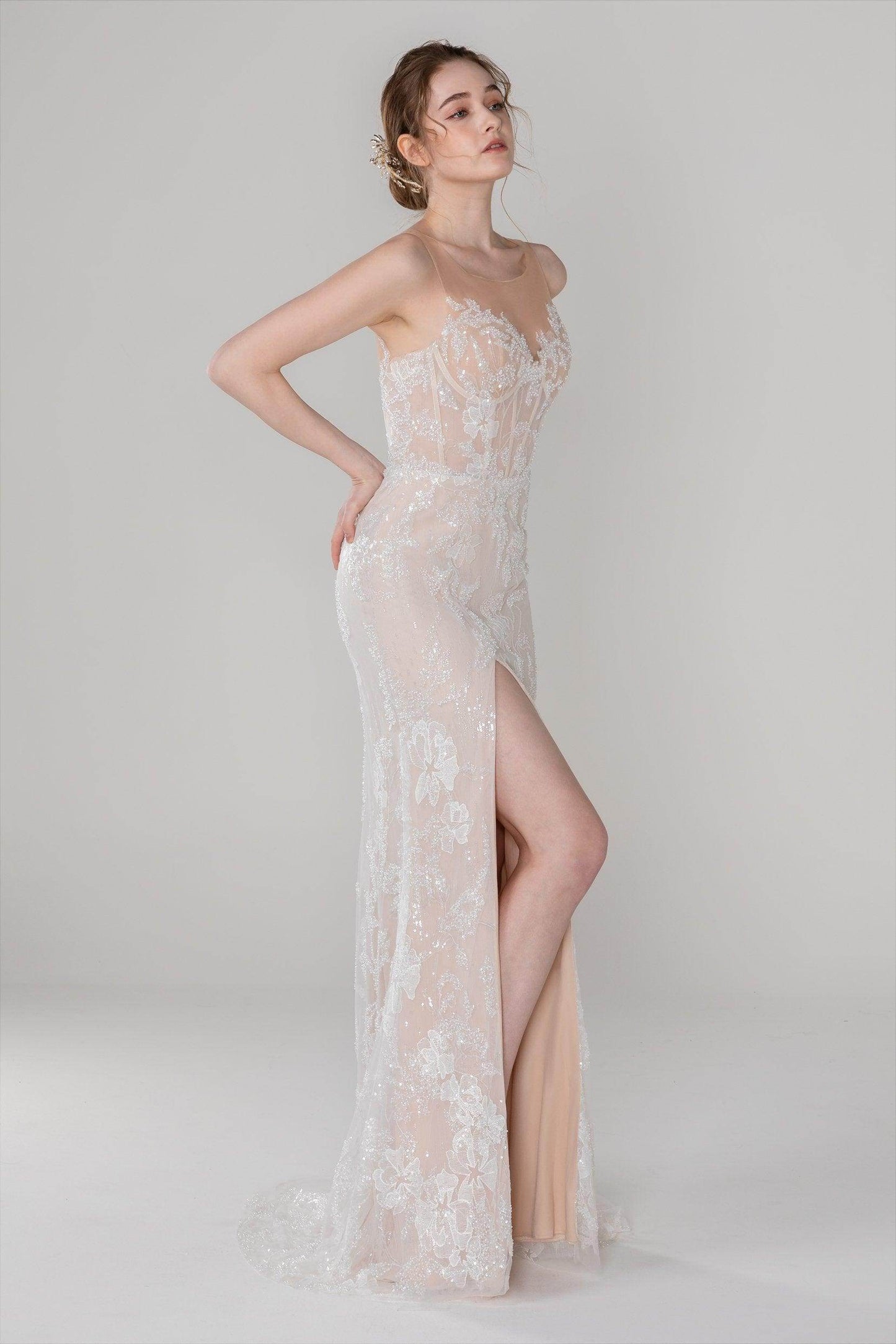 Trumpet-Mermaid Court Train Lace Wedding Dress CW2500 - COCOMELODY