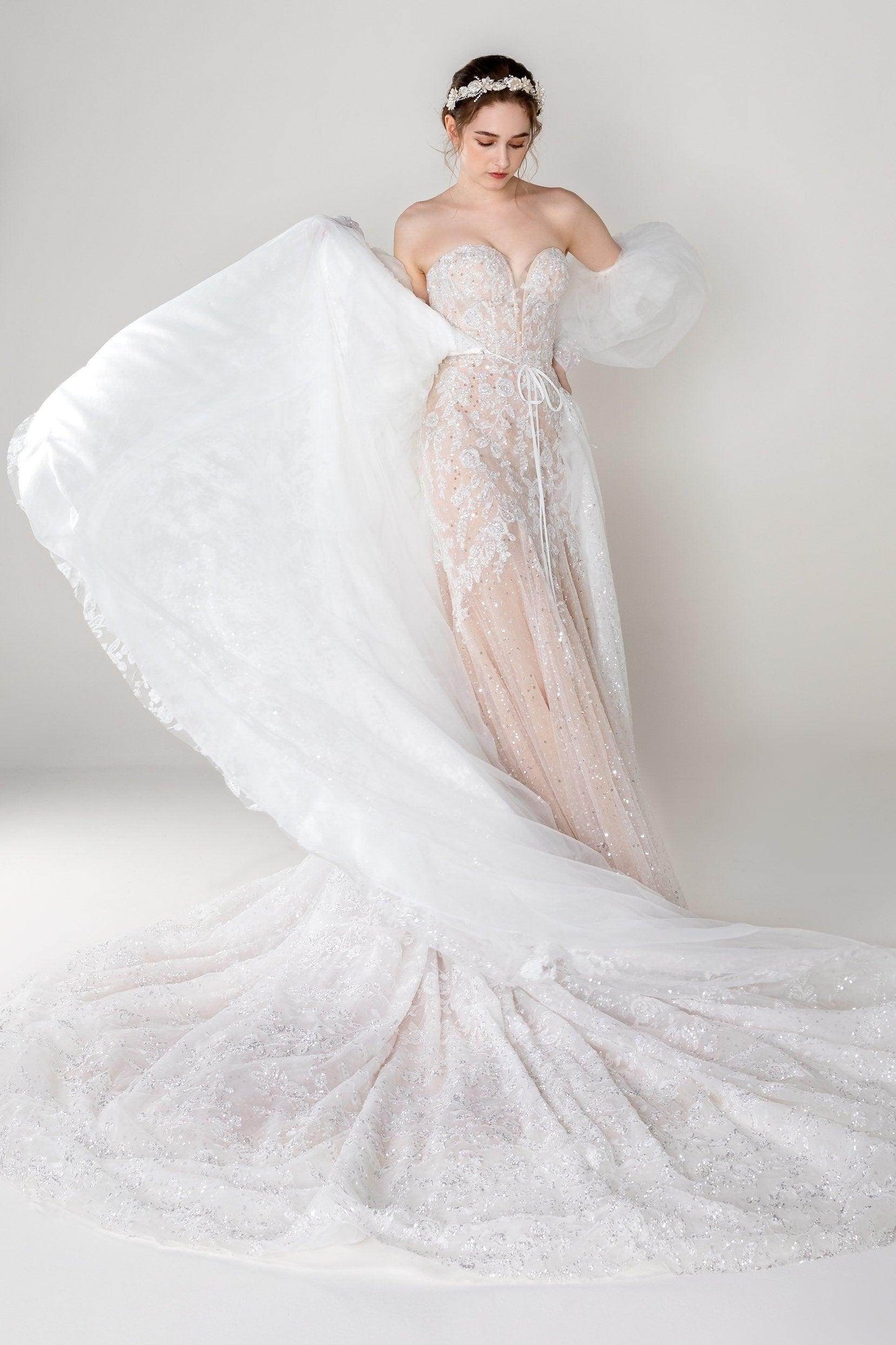 Trumpet-Mermaid Chapel Train Lace Wedding Dress CW2493 - COCOMELODY