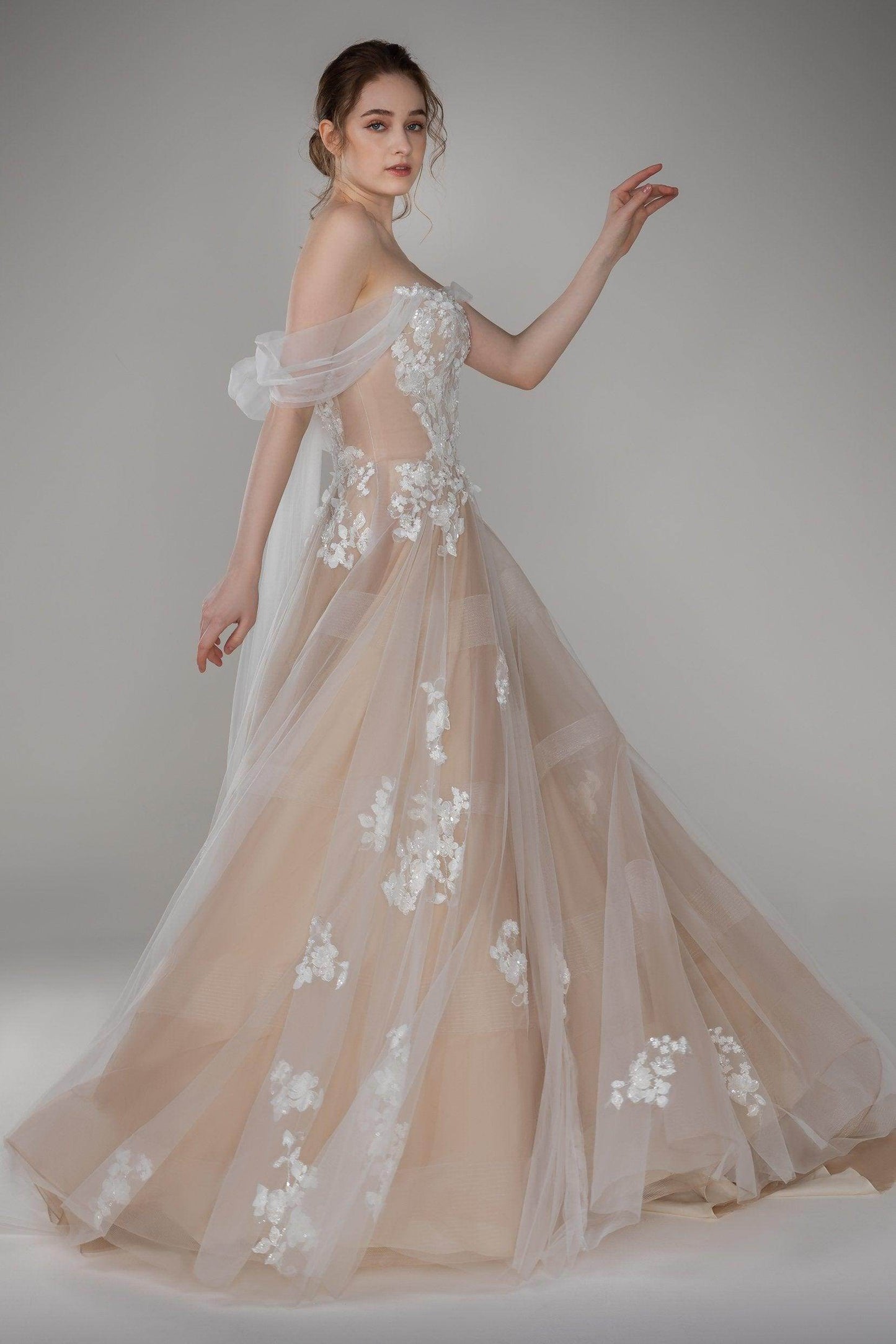A-Line Court Train Tulle Wedding Dress CW2503 - COCOMELODY
