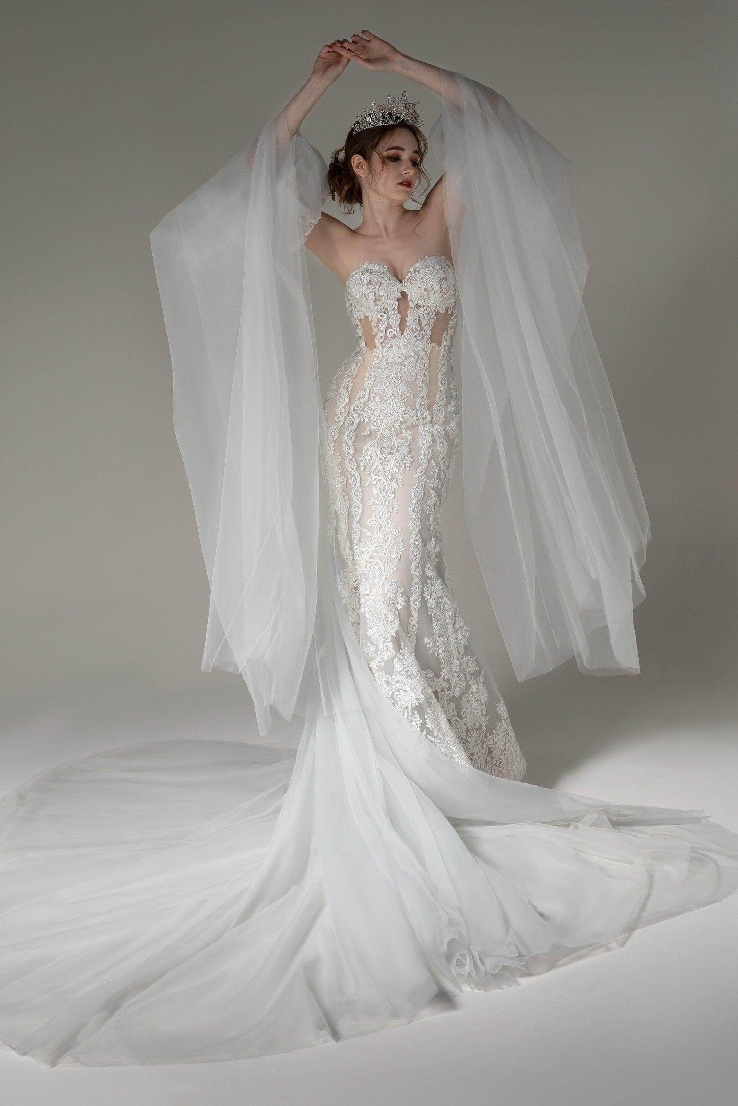 Trumpet-Mermaid Cathedral Train Tulle Wedding Dress CW2505 - COCOMELODY