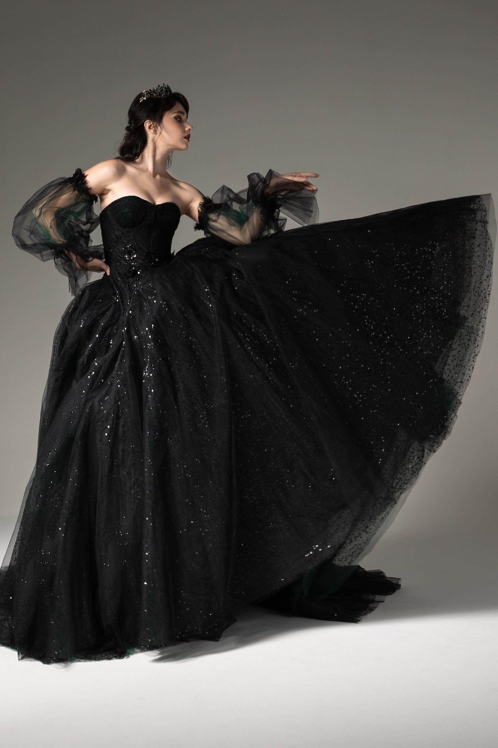 A-Line Chapel Train Tulle Wedding Dress CW2506 - COCOMELODY