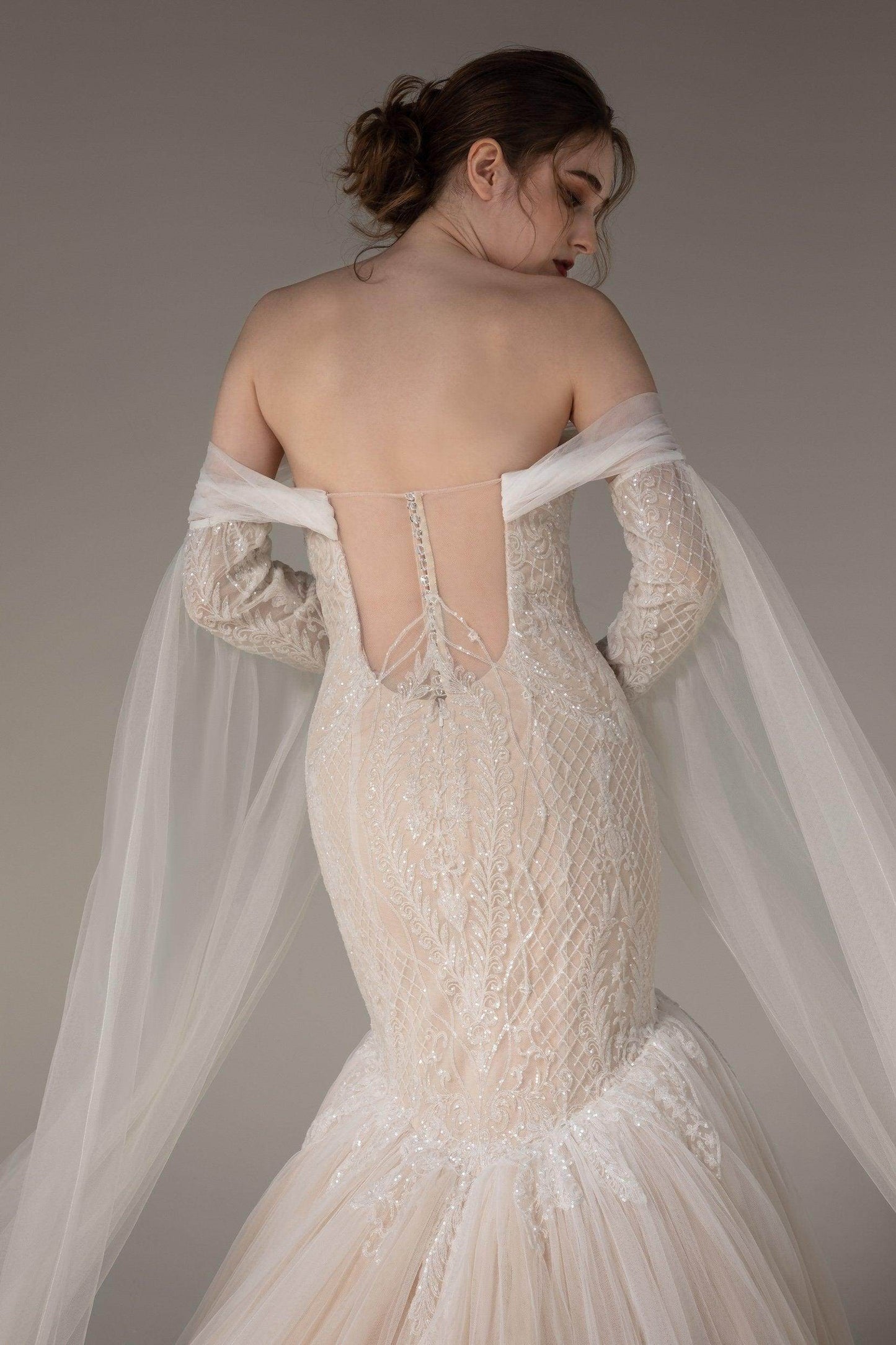 Trumpet-Mermaid Chapel Train Sequined Lace Wedding Dress CW2509 - COCOMELODY