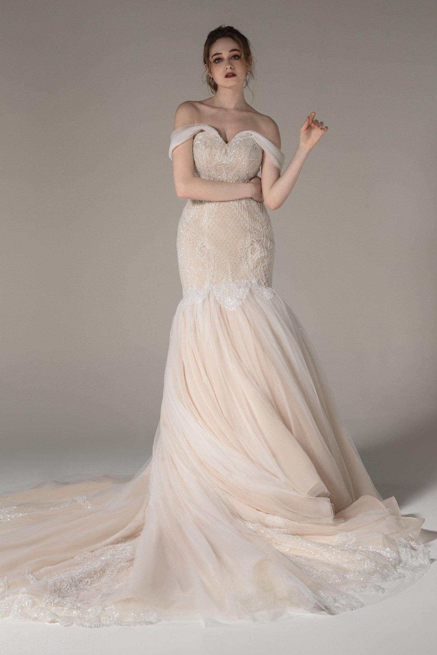 Trumpet-Mermaid Chapel Train Sequined Lace Wedding Dress CW2509 - COCOMELODY