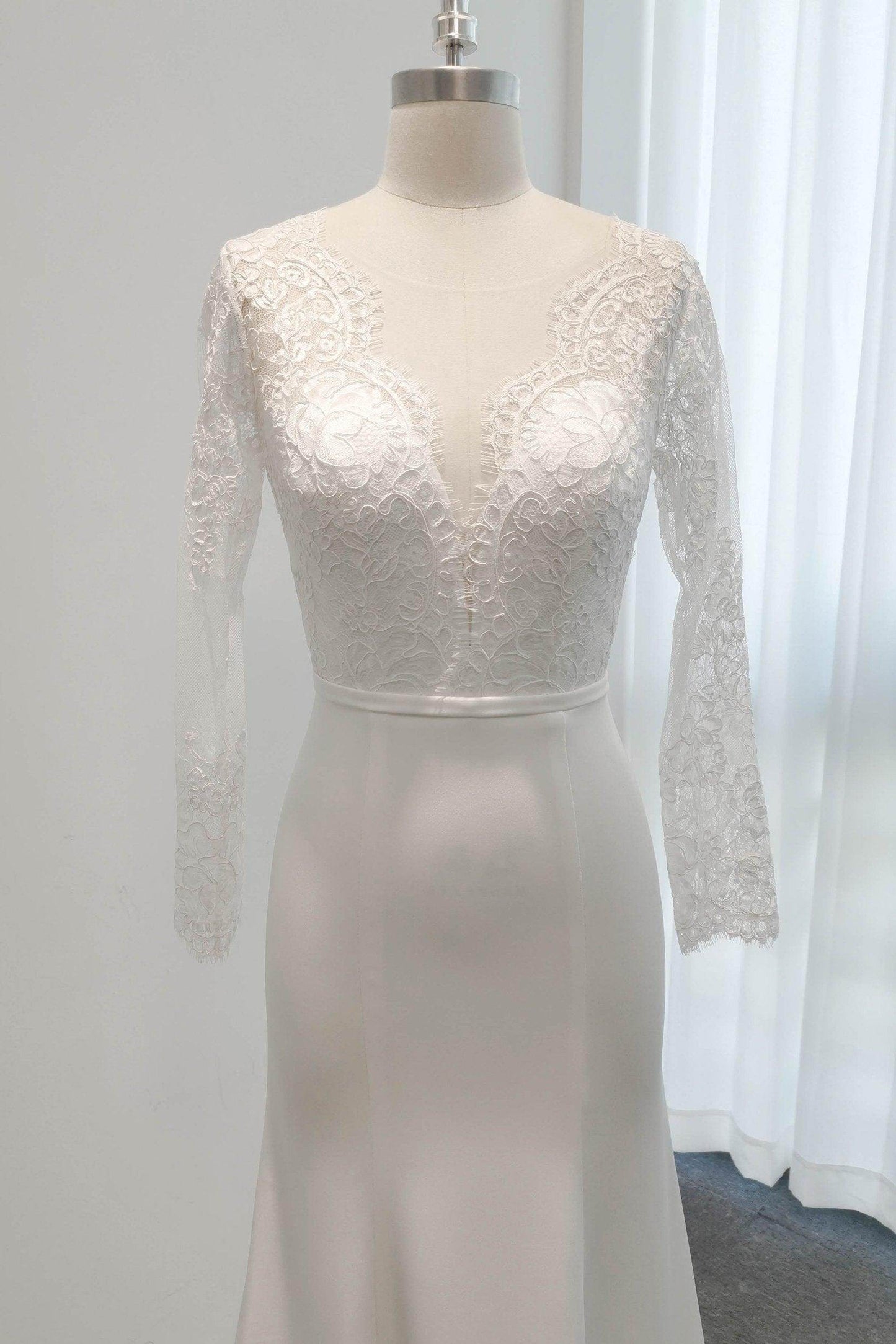 Trumpet Sweep-Brush Train Lace Elastic Cloth Wedding Dress CW2746 - COCOMELODY