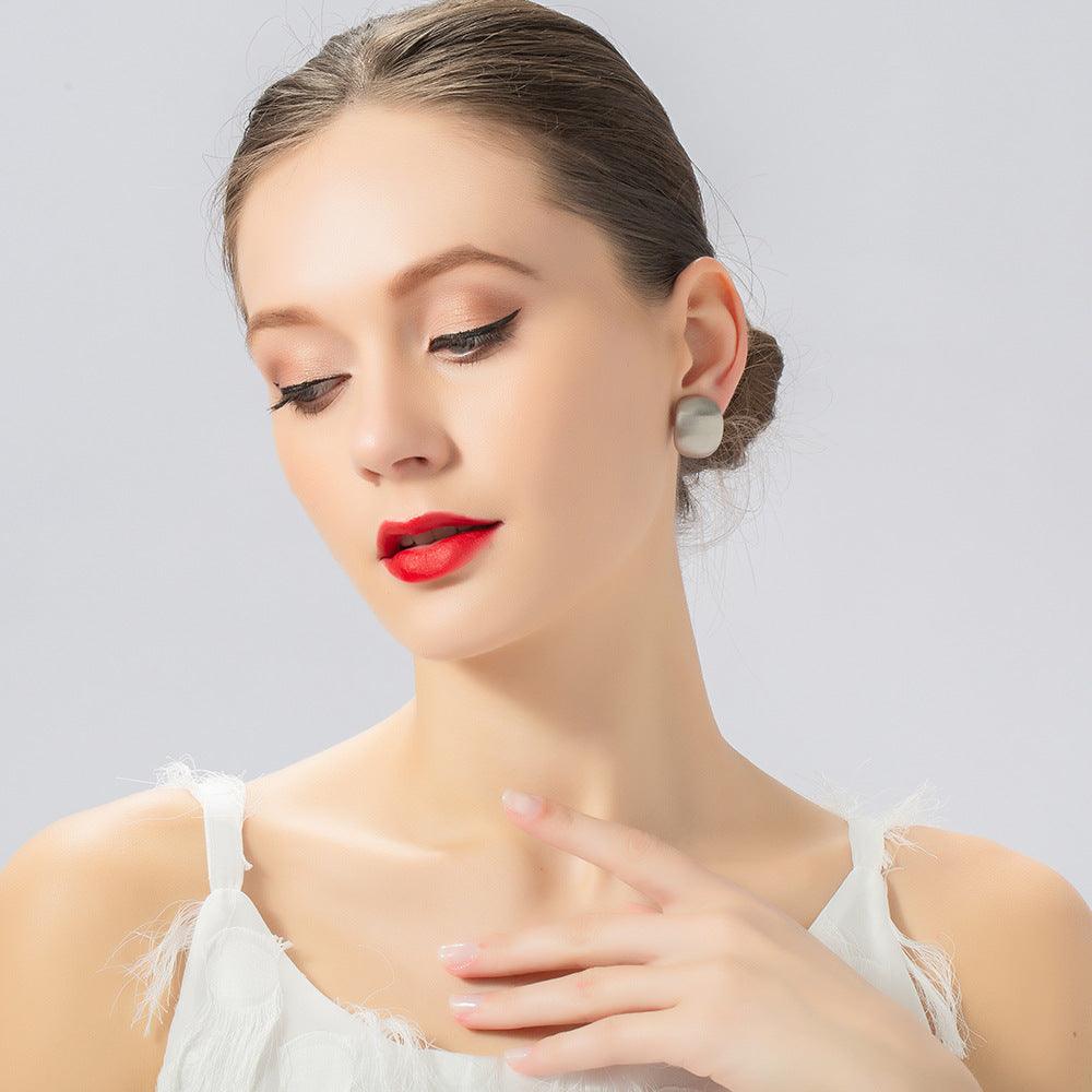 Small and delicate ear clips Fashion brushed earrings 628018487599 - COCOMELODY