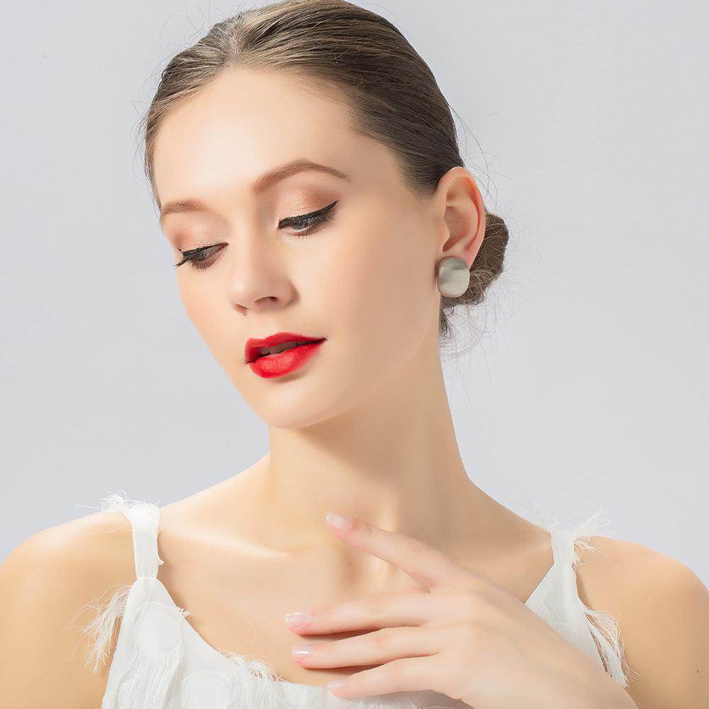 Small and delicate ear clips Fashion brushed earrings 628018487599 - COCOMELODY