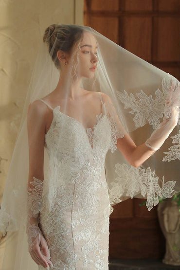 One-tier Lace Edge Tulle Lace Cathedral Veils with Appliques 888802558270 - COCOMELODY