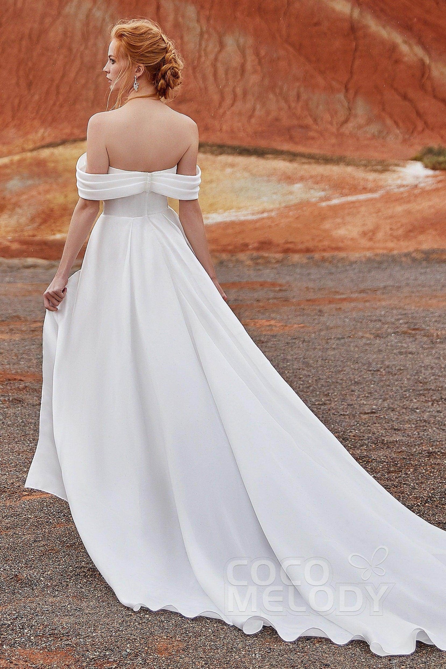 A-Line Pearl yarn and Acetate satin Wedding Dress LD5800 - COCOMELODY