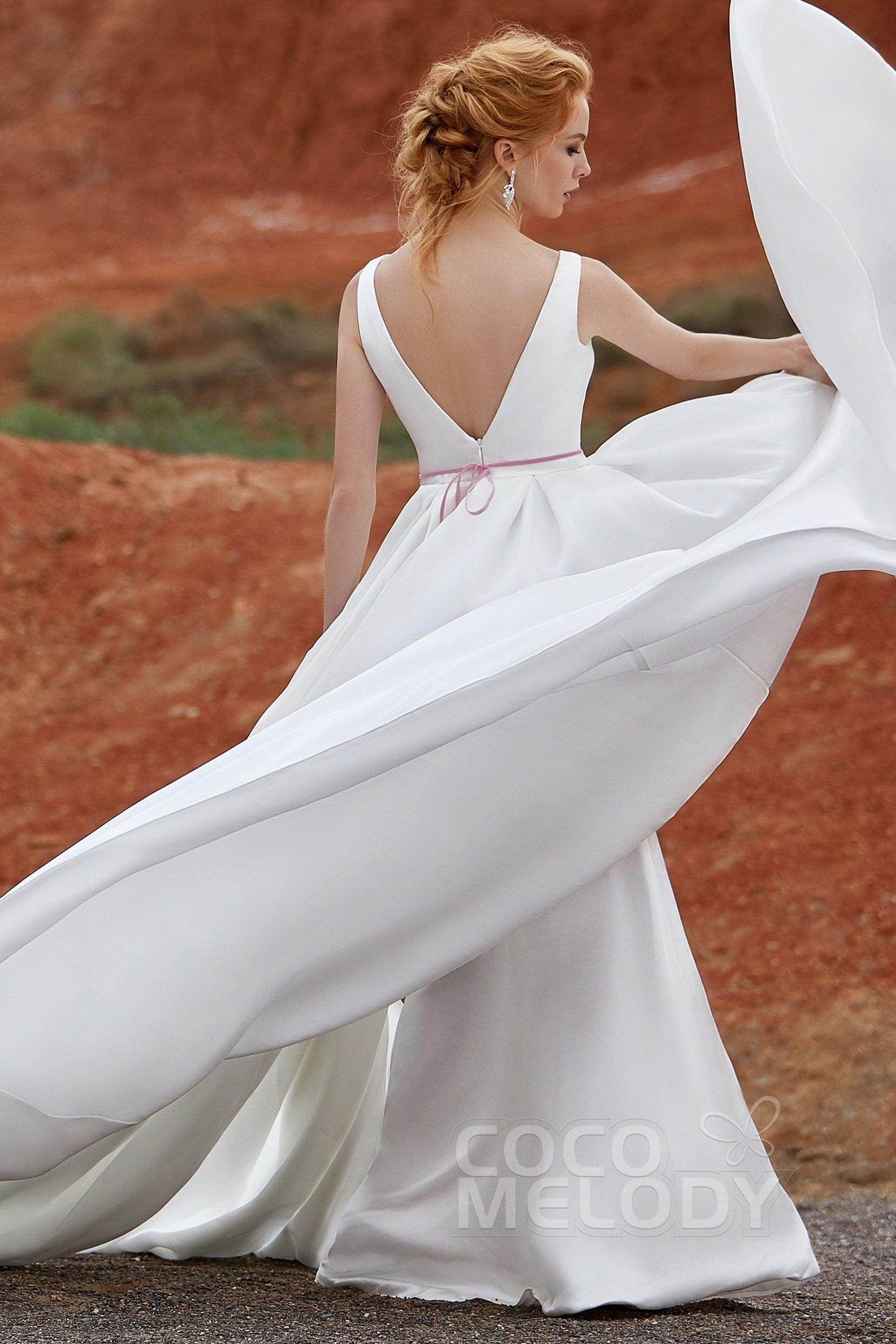 A-Line Chapel Train Pearl yarn Wedding Dress LD5803 - COCOMELODY