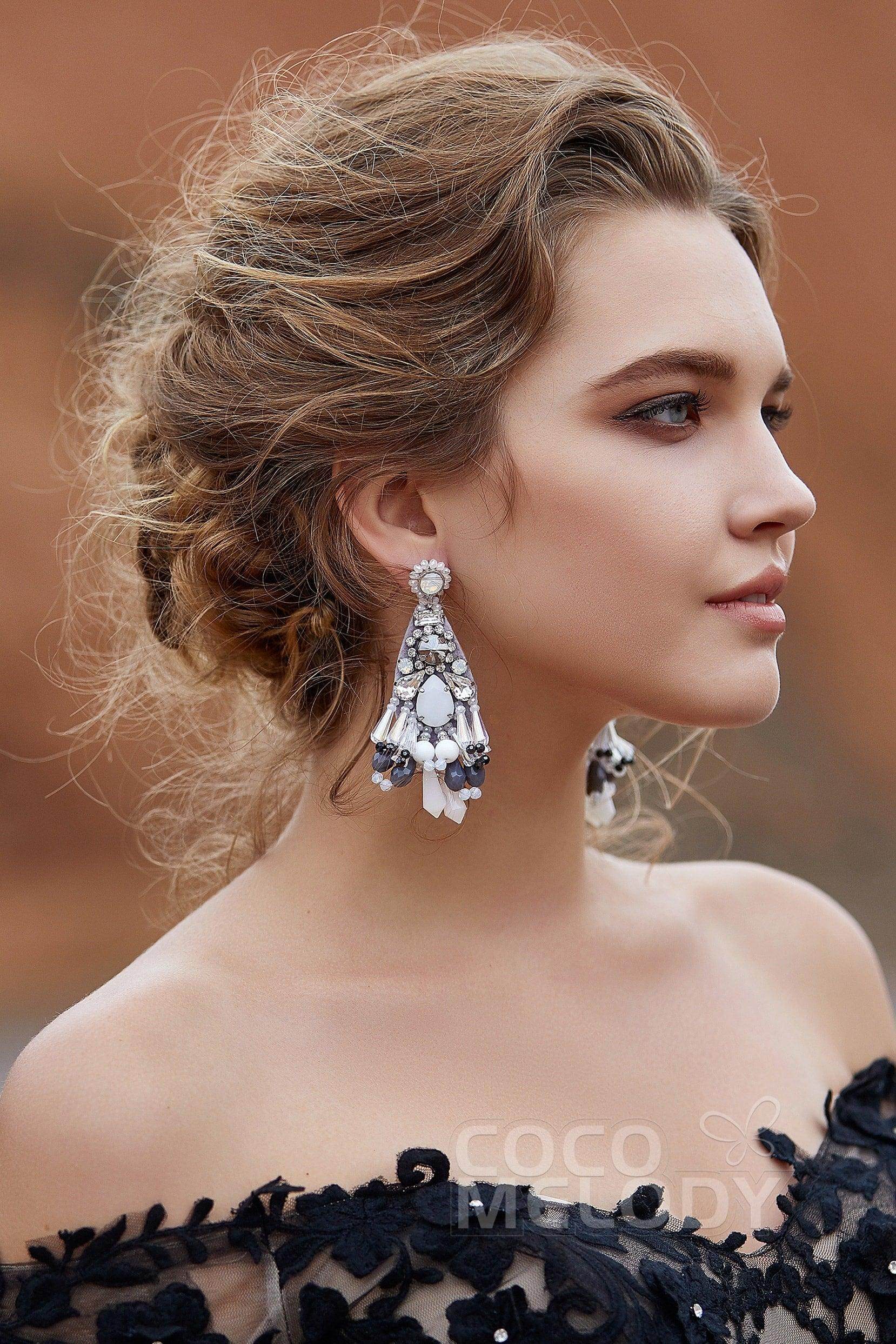 Chic Zircon Wedding Earrings with Jewel and Beading HG18016 - COCOMELODY