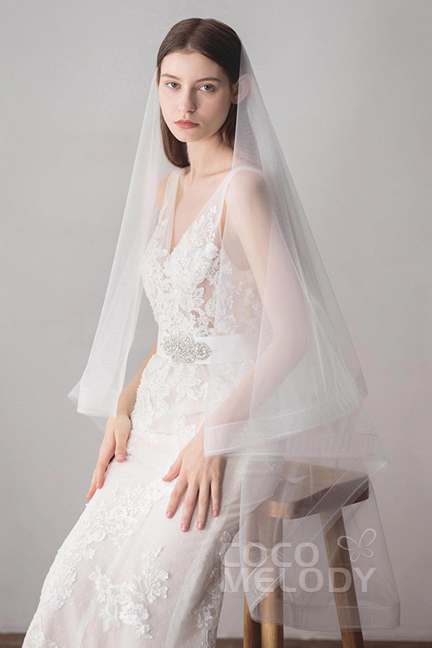 Elegant Two-tier Tulle Hip Veils AV18025 - COCOMELODY