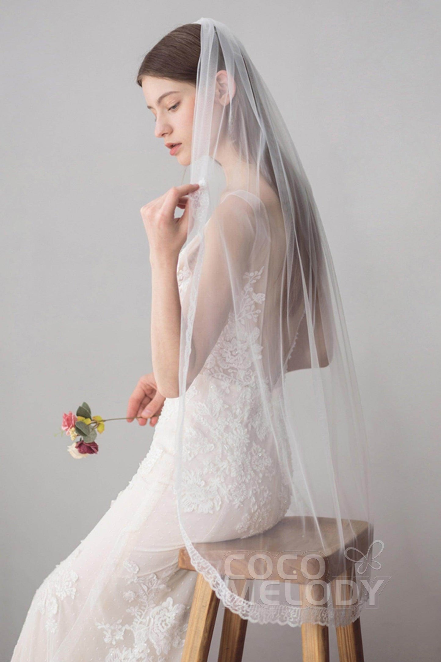 One-tier Lace Edge Tulle Lace Hip Veils Appliques AV18026 - COCOMELODY