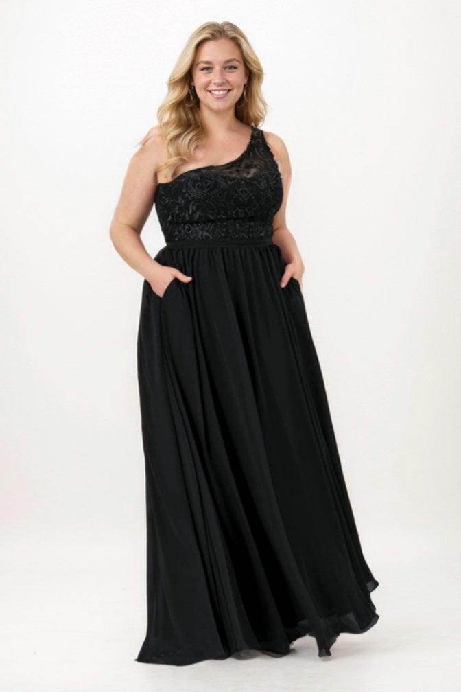 black bridesmaid dresses wedding party Elegant A-Line Maxi Chiffon Plus Size Black Bridesmaid Dress For A Chic Look COCOMELODY CB0772, Ivory