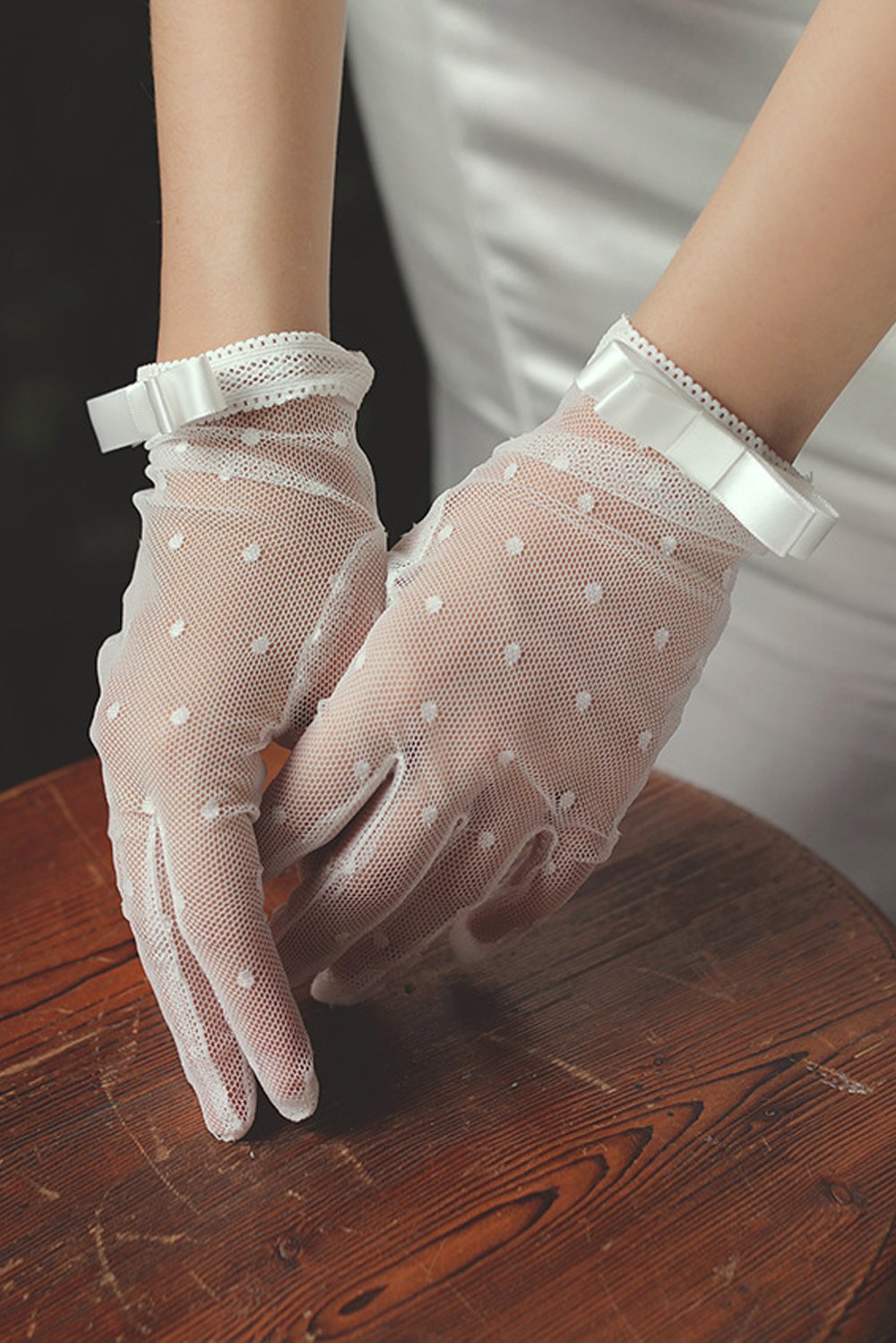 Fingertips Wrist Length Lace Wedding Gloves CD0087