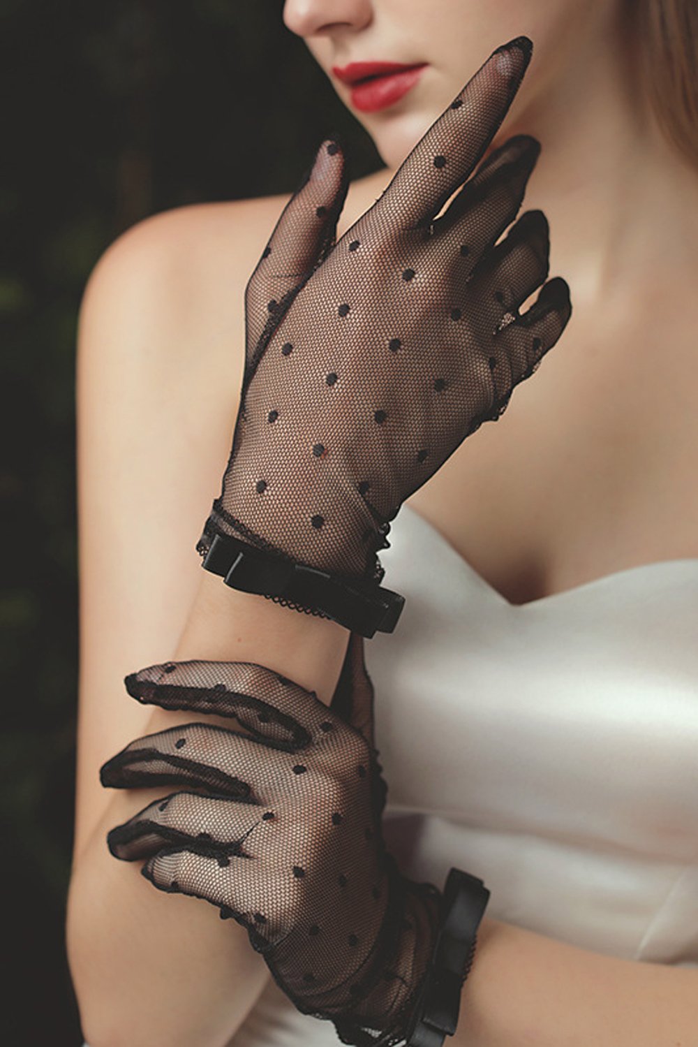 Fingertips Wrist Length Lace Wedding Gloves CD0087
