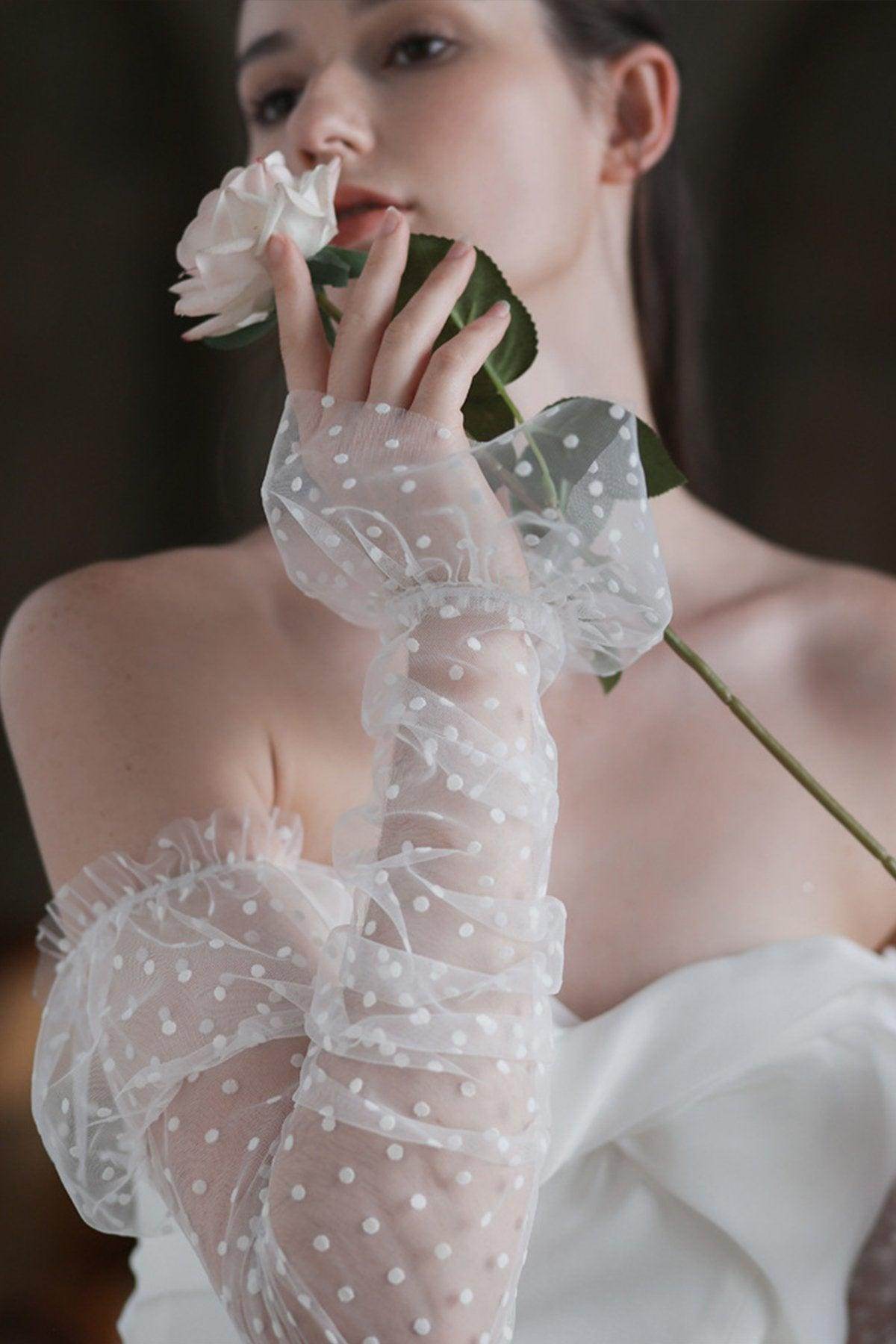 Fingerless Opera Length Tulle Wedding Gloves with Ruffles CD0099 Fingerless Opera Length Tulle Wedding Gloves with Ruffles CD0099