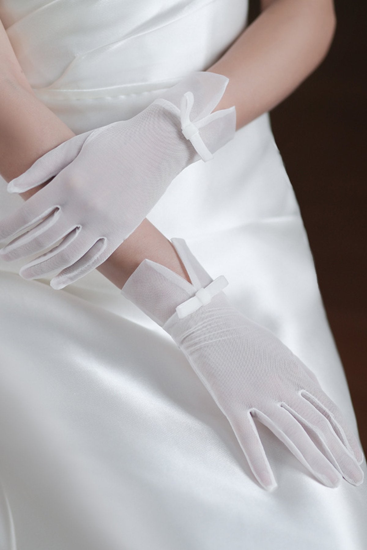 Fingertips Wrist Length Tulle Wedding Gloves CD0101