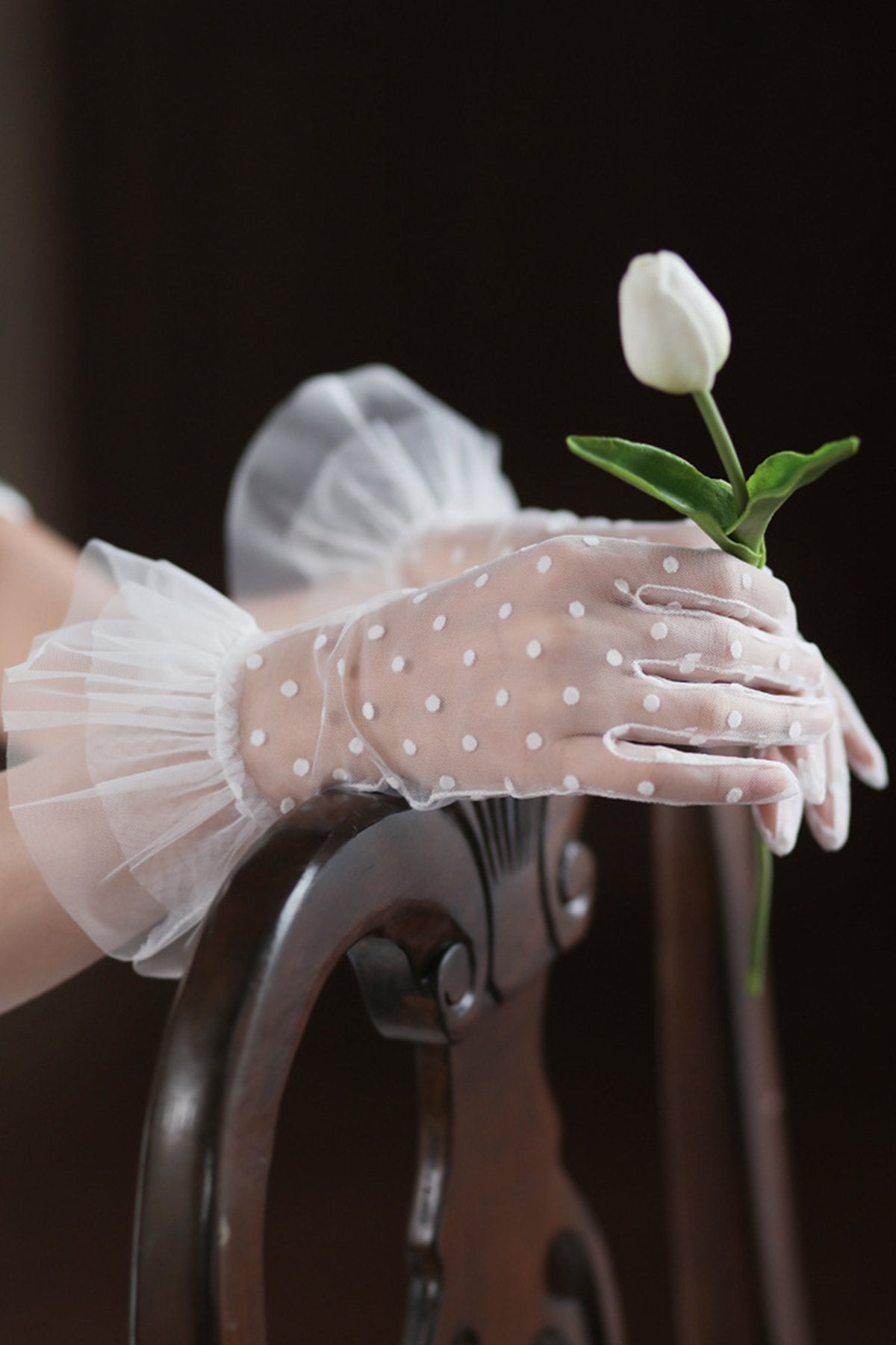 Fingertips Wrist Length Tulle Wedding Gloves CD0104