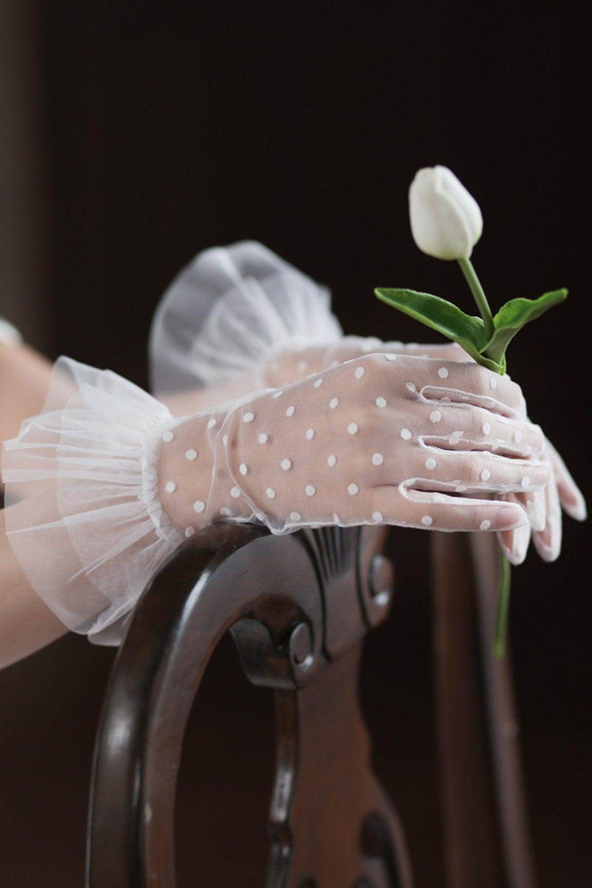 Fingertips Wrist Length Tulle Wedding Gloves CD0104 - COCOMELODY