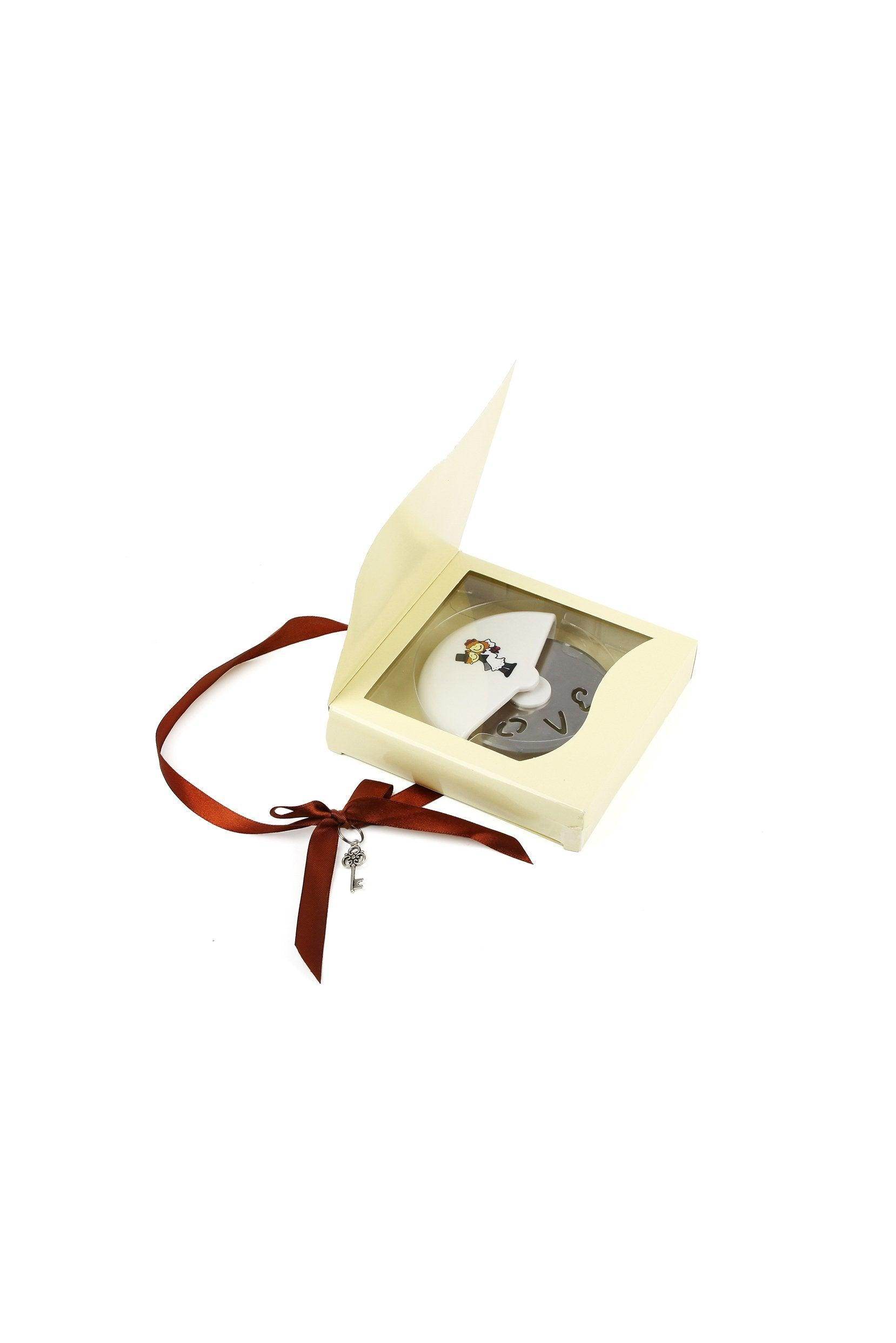 Pizza Cutter Wheel Exclusive Wedding Bonbonniere Stainless Steel Kitchen Aid Love Pizza Cutter with Cover CGF0093 (Set of 6 pcs) - COCOMELODY