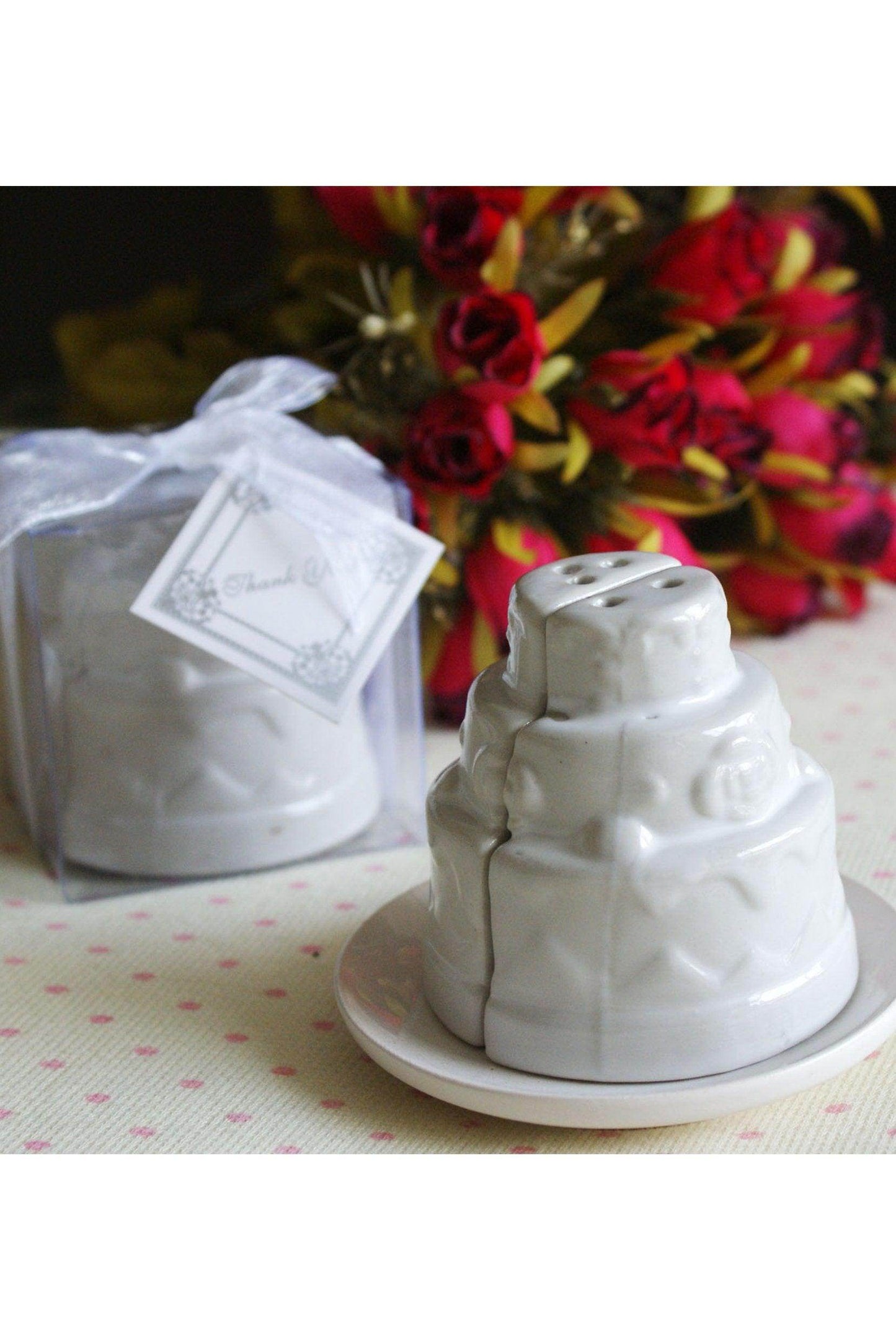 White Cake Salt and Pepper Shakers Set CGF0177 (Set of 6 pcs) - COCOMELODY