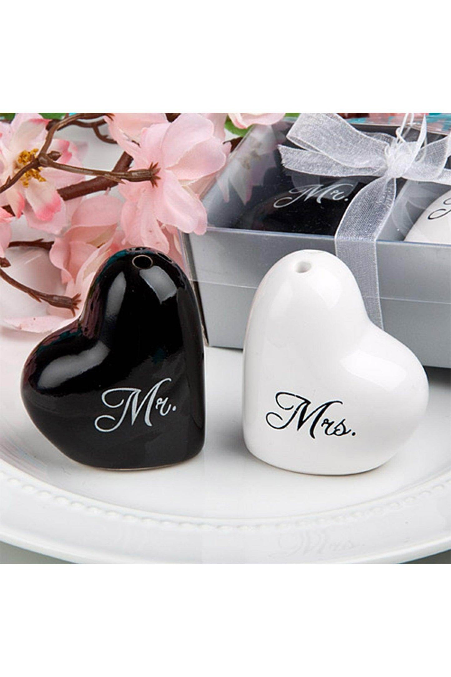 Heart Shape Mr and Mrs Salt and Pepper Shakers CGF0185 (Set of 6 pcs) - COCOMELODY