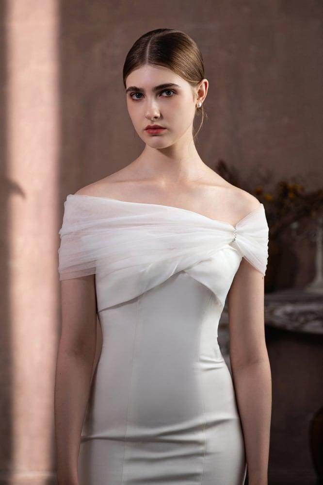 Tulle Shawl with Clasp COCOMELODY CJ0117 Tulle Shawl with Clasp COCOMELODY CJ0117