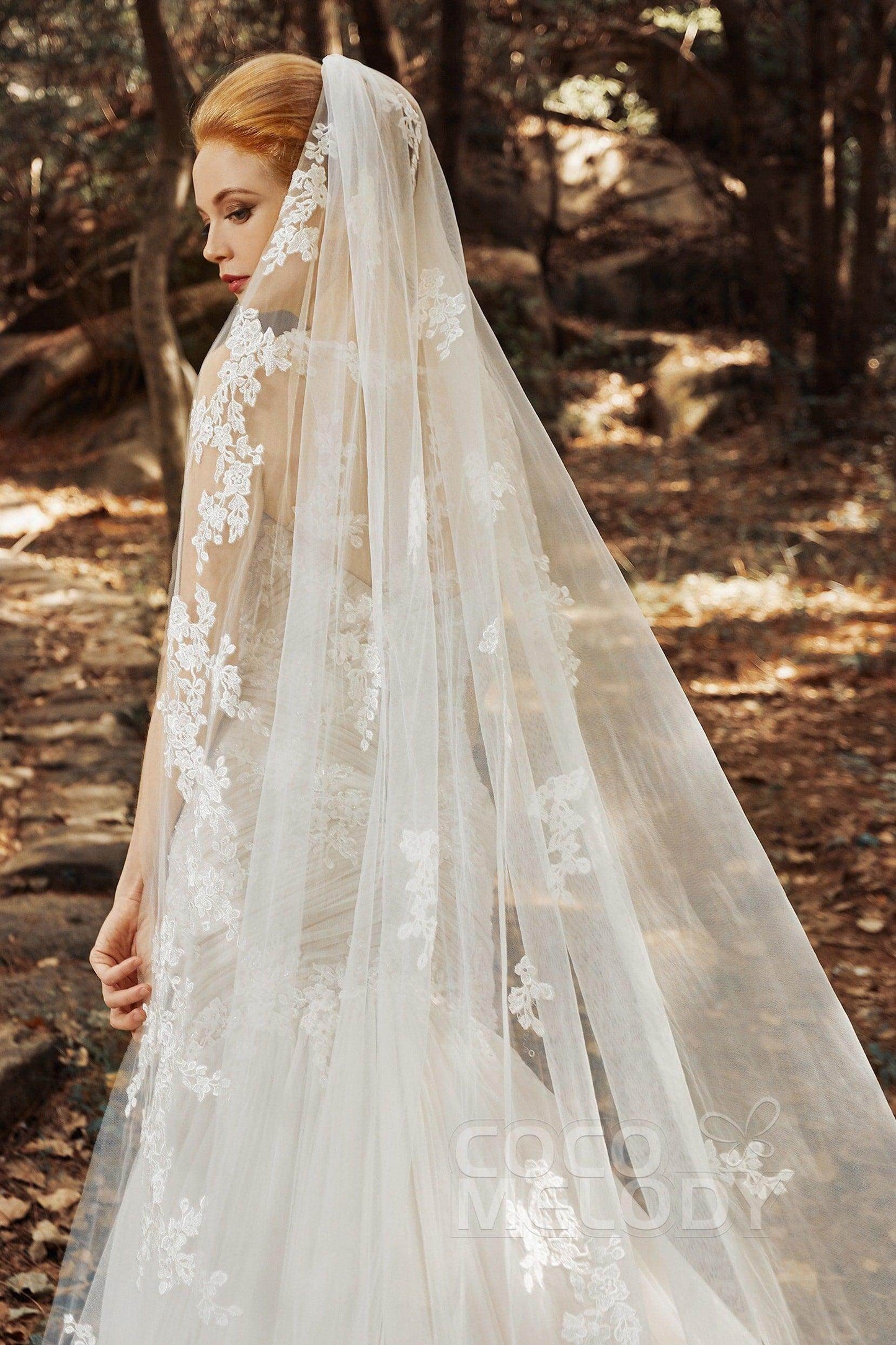 One-tier Lace Edge Tulle Cathedral Veils Appliques CV0188 - COCOMELODY