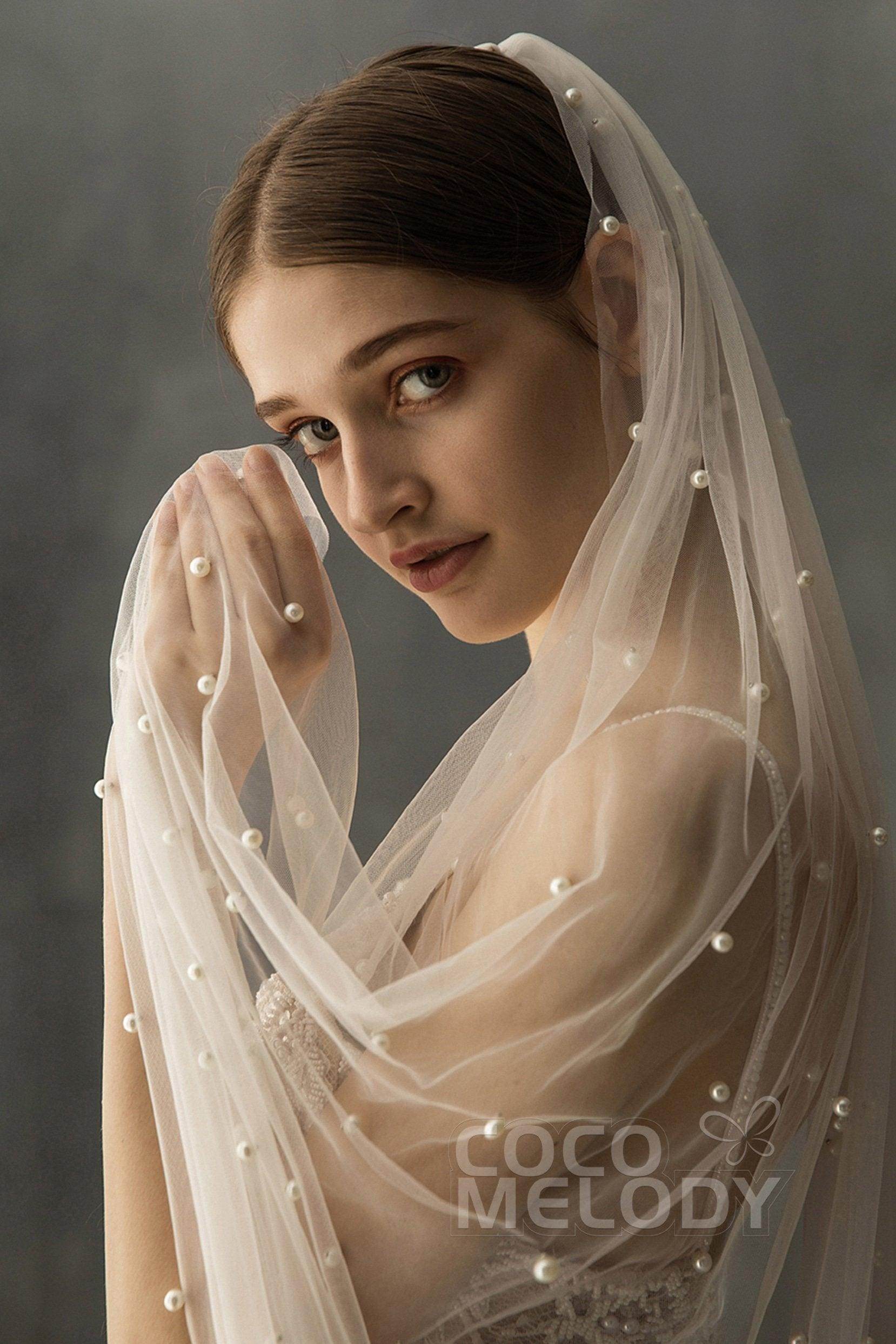 Elegant One-tier Cut Edge Tulle Chapel Veils Pearls CV0199 - COCOMELODY