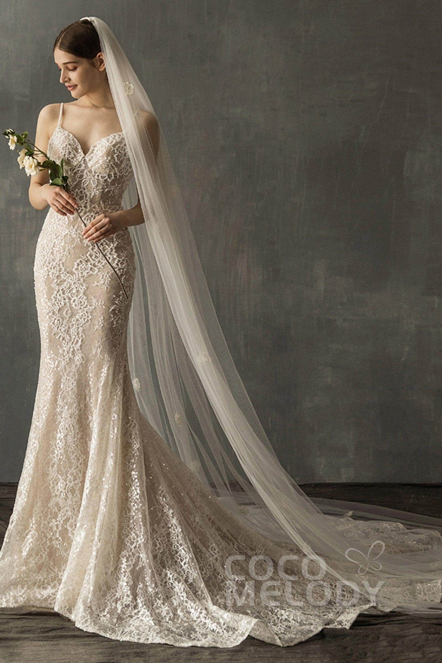 One-tier Cut Edge Tulle Cathedral Veils with Flower CV0208 - COCOMELODY