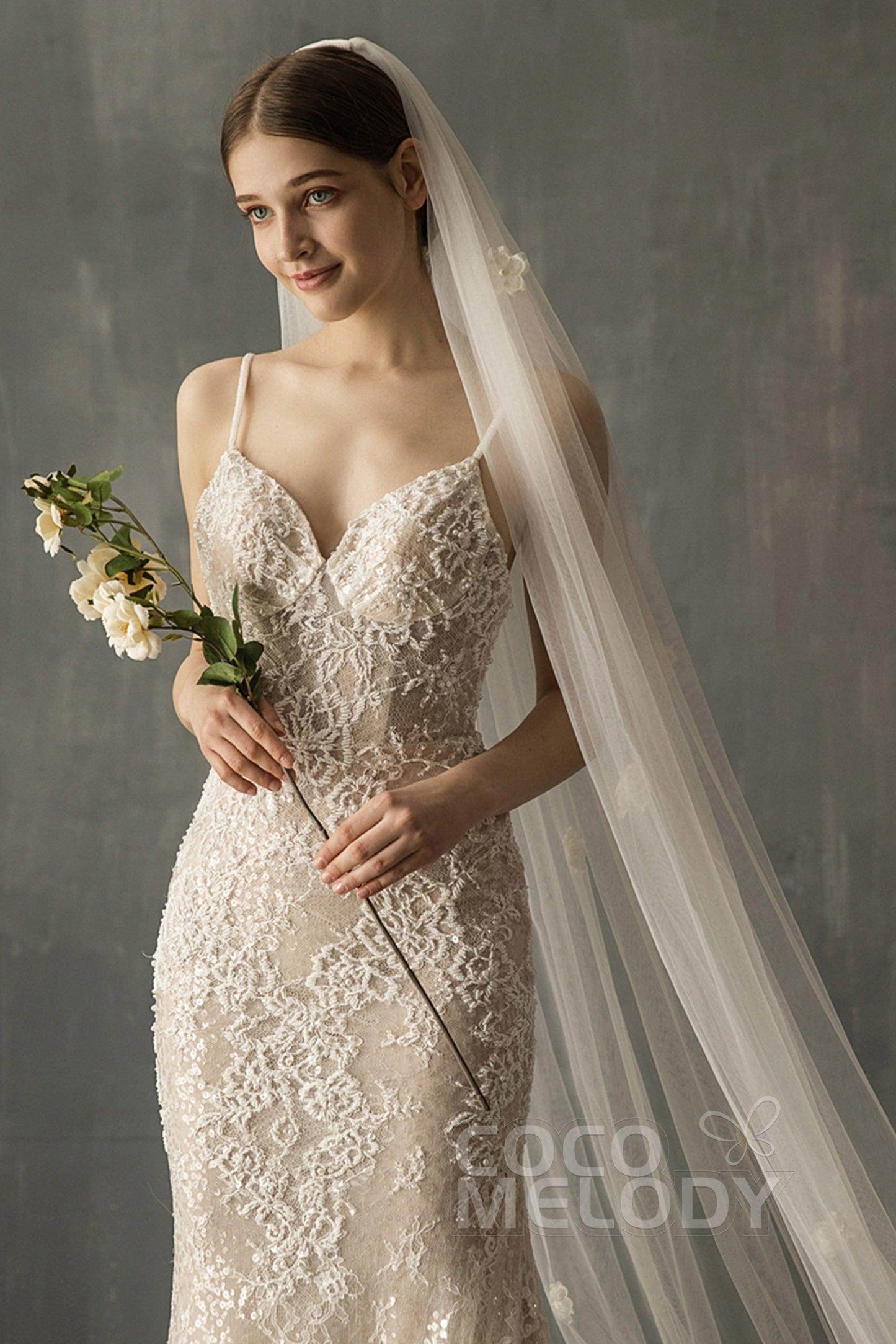 One-tier Cut Edge Tulle Cathedral Veils with Flower CV0208 - COCOMELODY