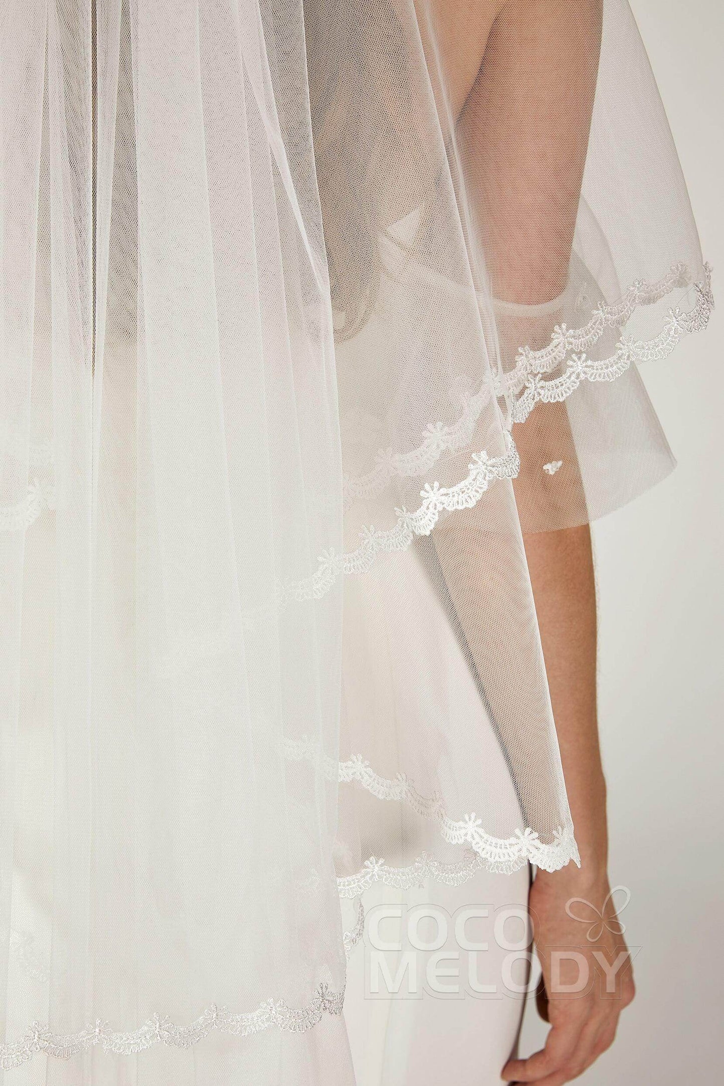 Two-tier Lace Edge Tulle Chapel Veils with Appliques CV0210 - COCOMELODY