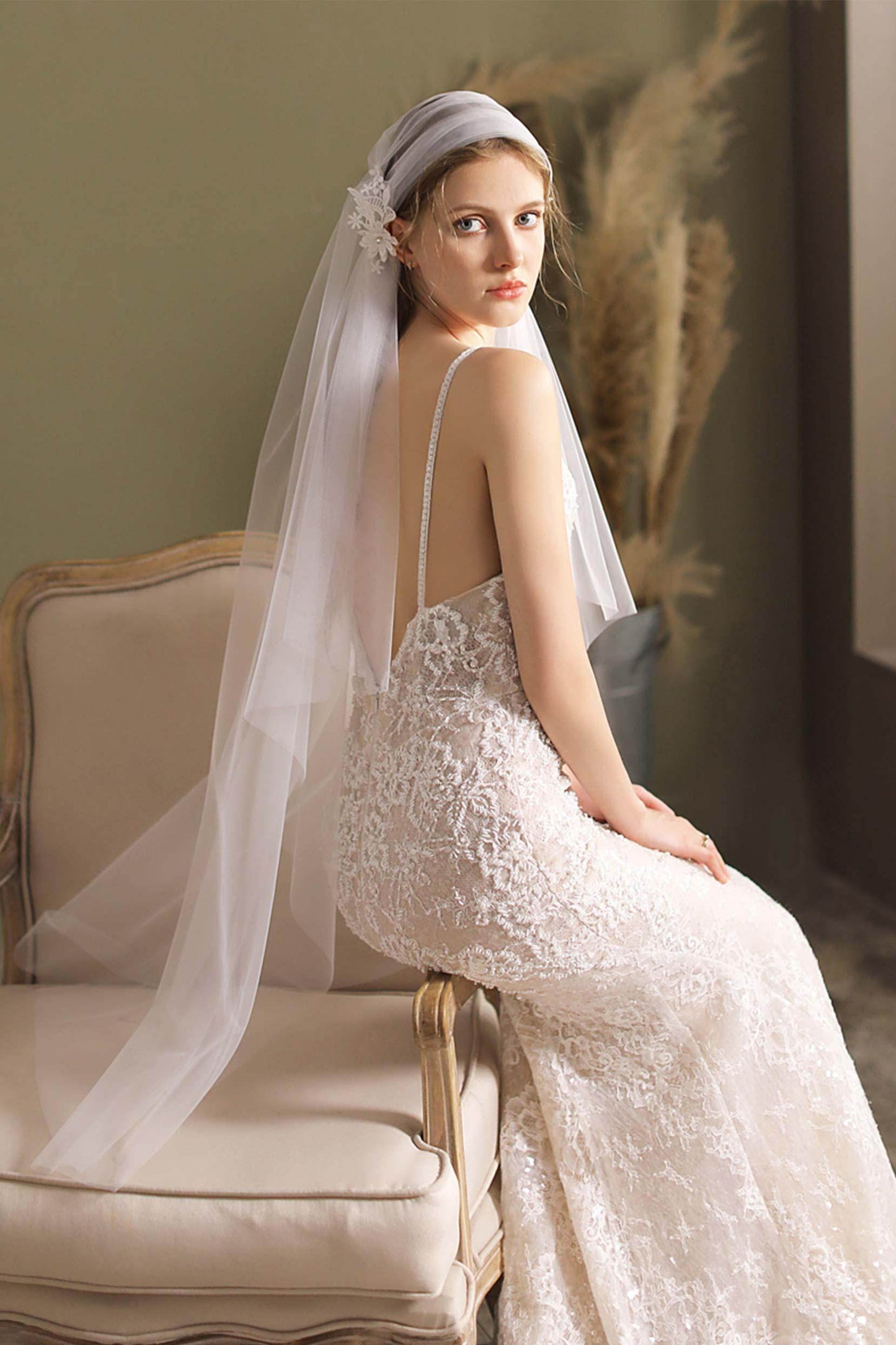 One-tier Cut Edge Tulle Hip Veils Appliques Beading CV0262 - COCOMELODY