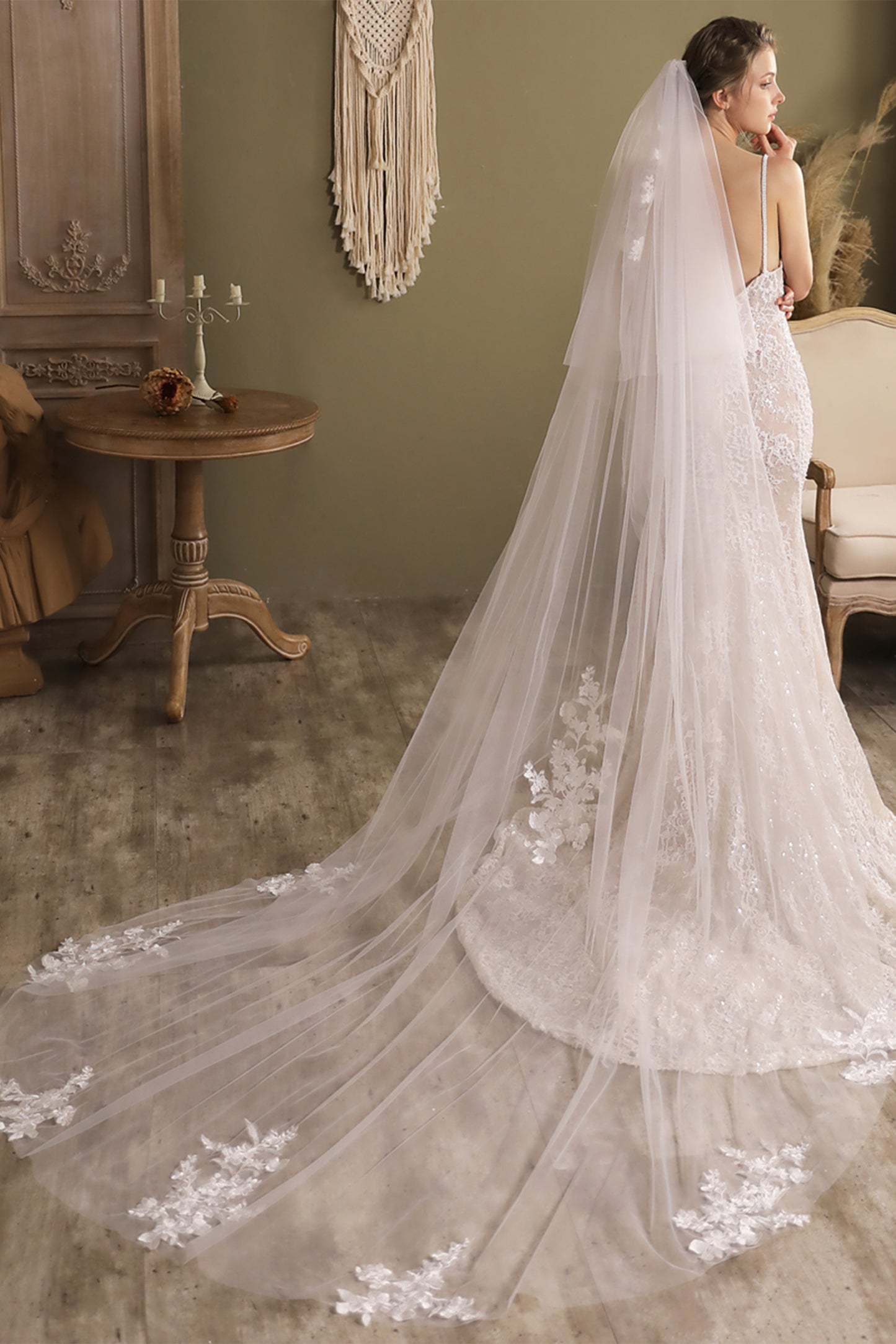 Two-tier Cut Edge Tulle Chapel Veils with Appliques CV0267