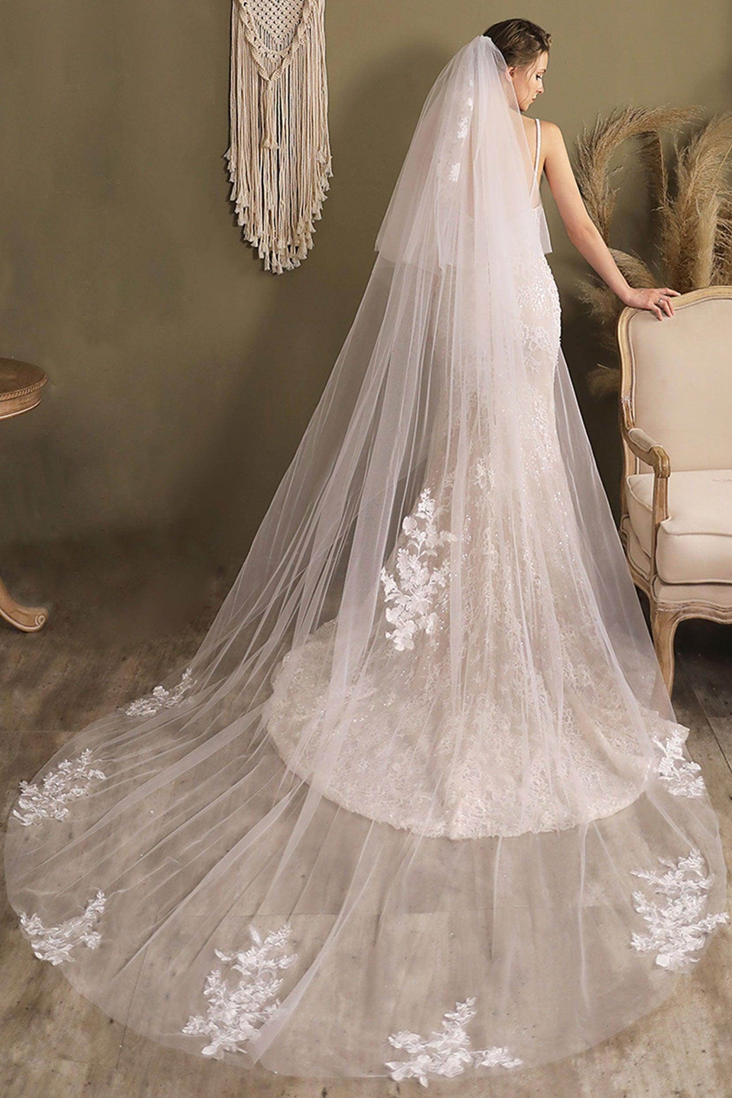 Two-tier Cut Edge Tulle Chapel Veils with Appliques CV0267 - COCOMELODY