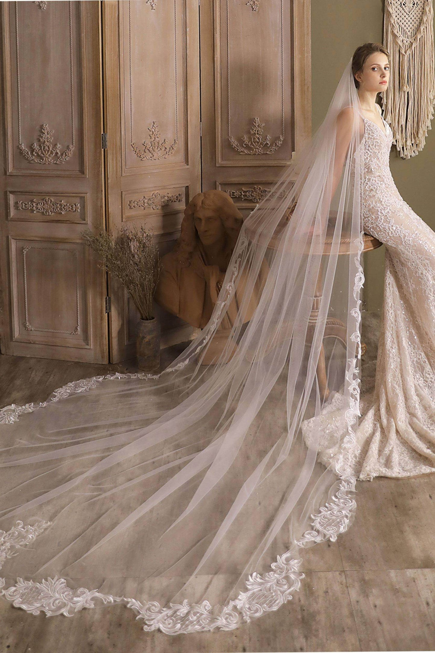 One-tier Lace Edge Tulle Cathedral Veils Appliques CV0269 - COCOMELODY