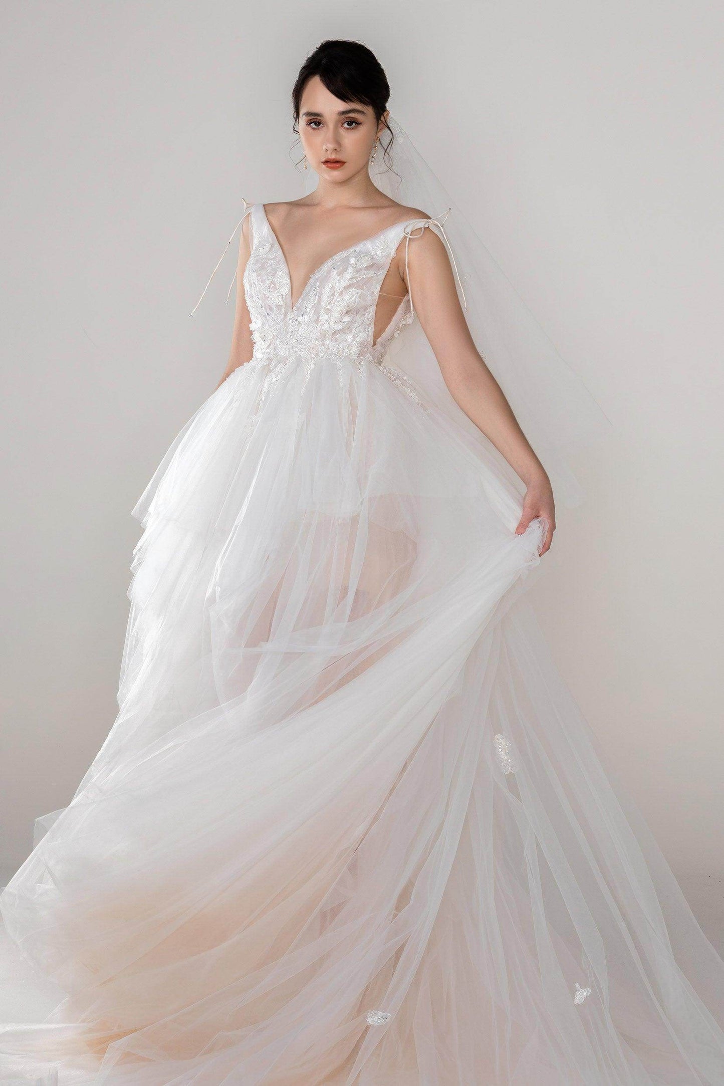 Two-tier Cut Edge Tulle Chapel Veils with Appliques Beading CV0272 - COCOMELODY