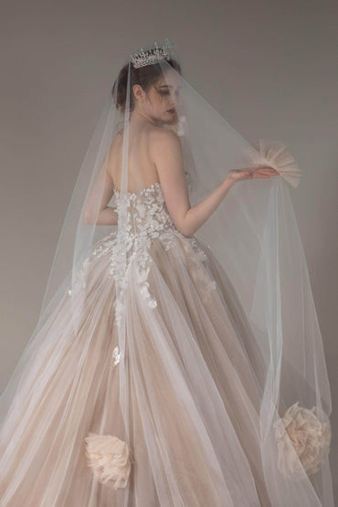 One-tier Cut Edge Tulle Cathedral Veils with Appliques Beading CV0276 - COCOMELODY