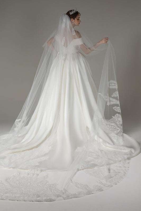 Two-tier Lace Edge Tulle Lace Cathedral Veils with Appliques CV0277