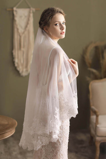 Two-tier Lace Edge Tulle Lace Hip Veils with Appliques CV0293 - COCOMELODY