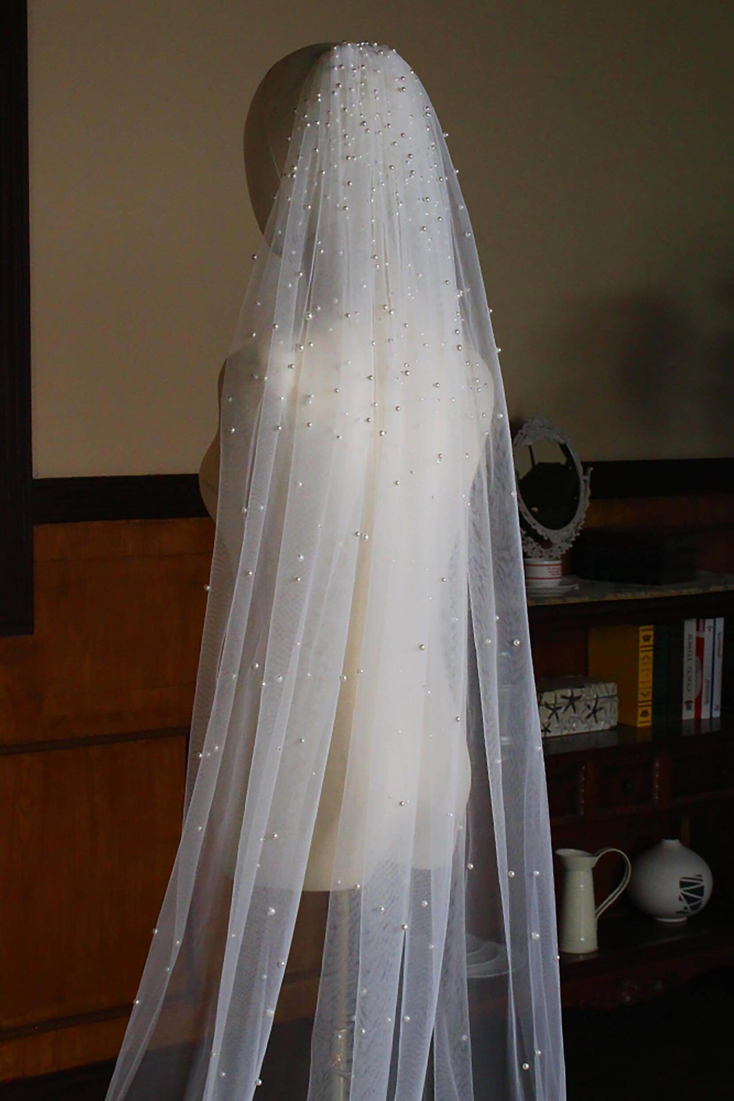 One-tier Cut Edge Tulle Chapel Veils with Pearls CV0318 - COCOMELODY