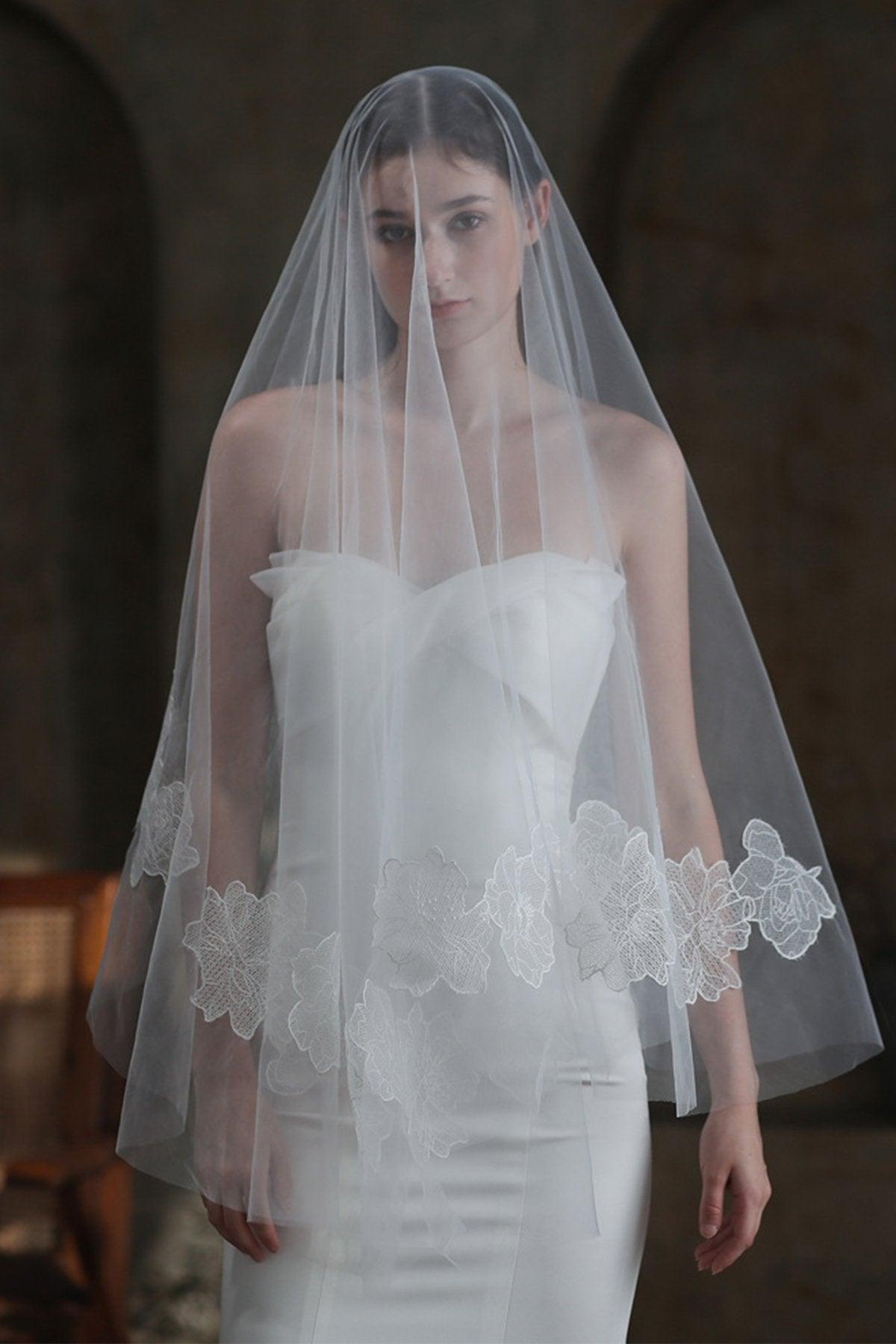 One-tier Cut Edge Tulle Lace Chapel Veils with Appliques CV0368 - COCOMELODY