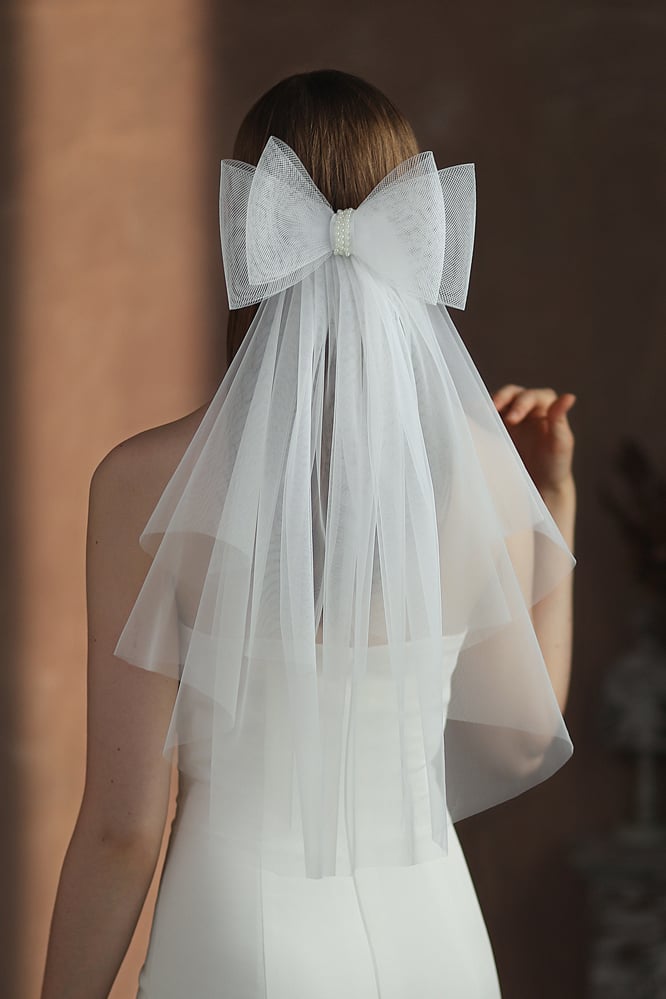 Two-tier Cut Edge Tulle Waist Veils with Bow CV0376