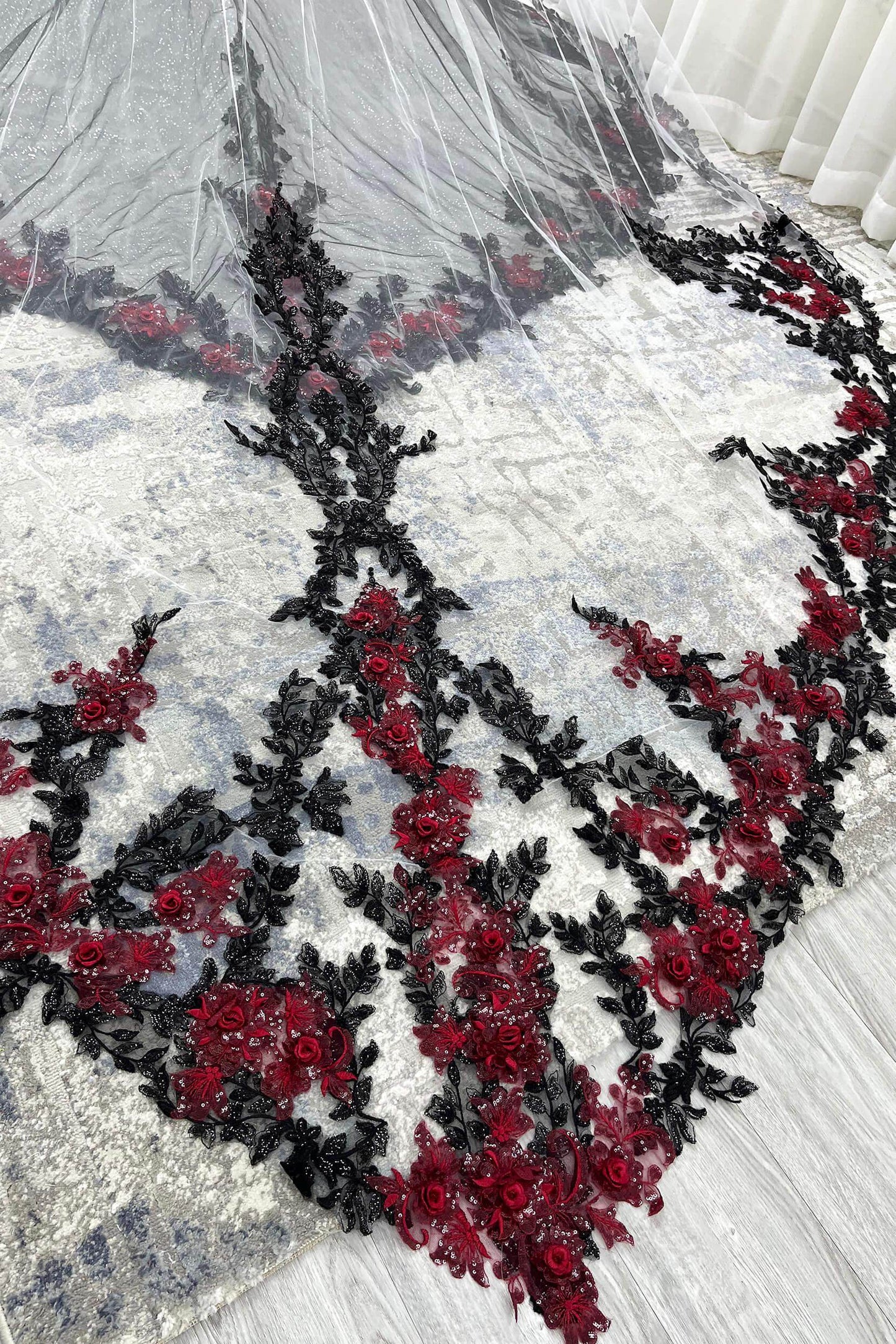 One-tier Lace Edge Tulle Cathedral Veils with Appliques Sequin CV0401 - COCOMELODY