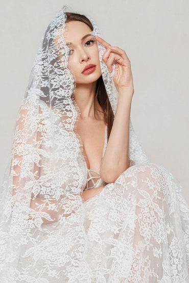 One-tier Tulle Chapel Veils with Appliques CV0403