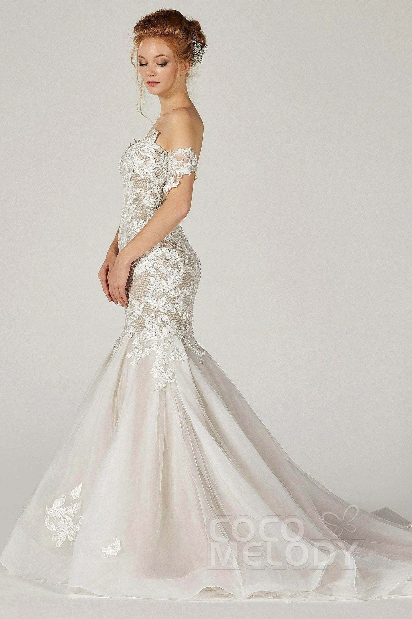 Trumpet-Mermaid Court Train Tulle Wedding Dress CW2121 - COCOMELODY