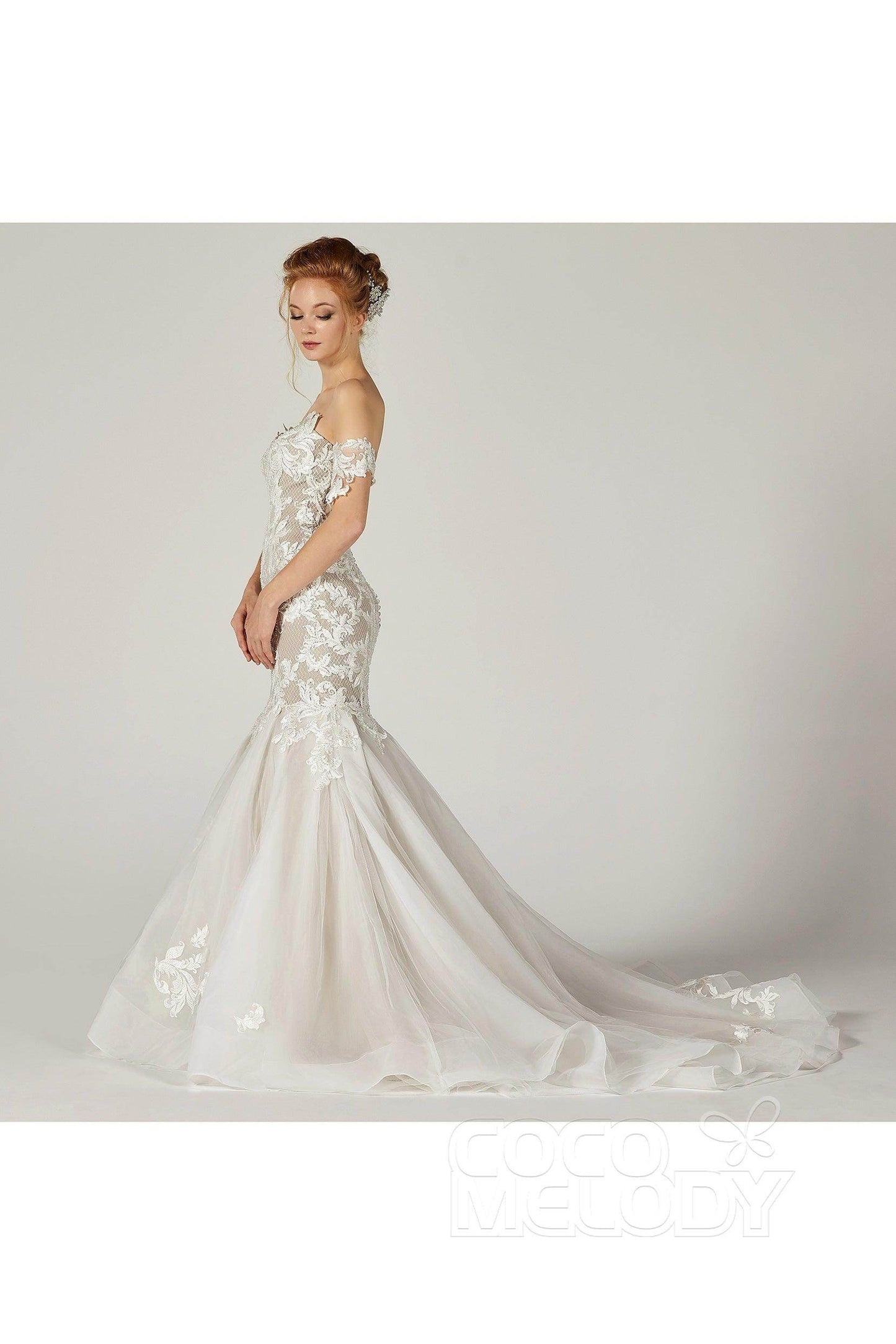 Trumpet-Mermaid Court Train Tulle Wedding Dress CW2121 - COCOMELODY