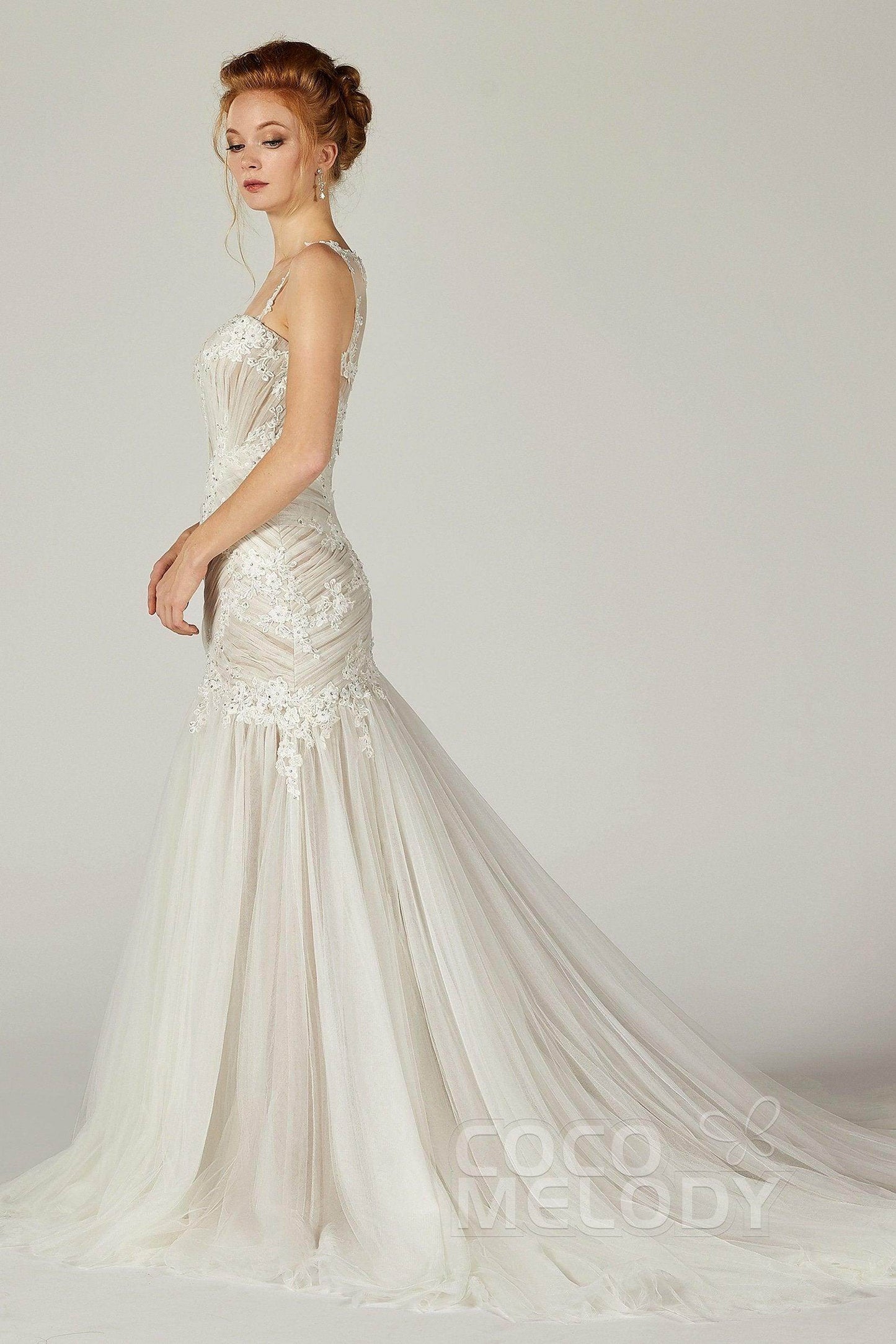 Trumpet-Mermaid Court Train Tulle Wedding Dress CW2132 - COCOMELODY